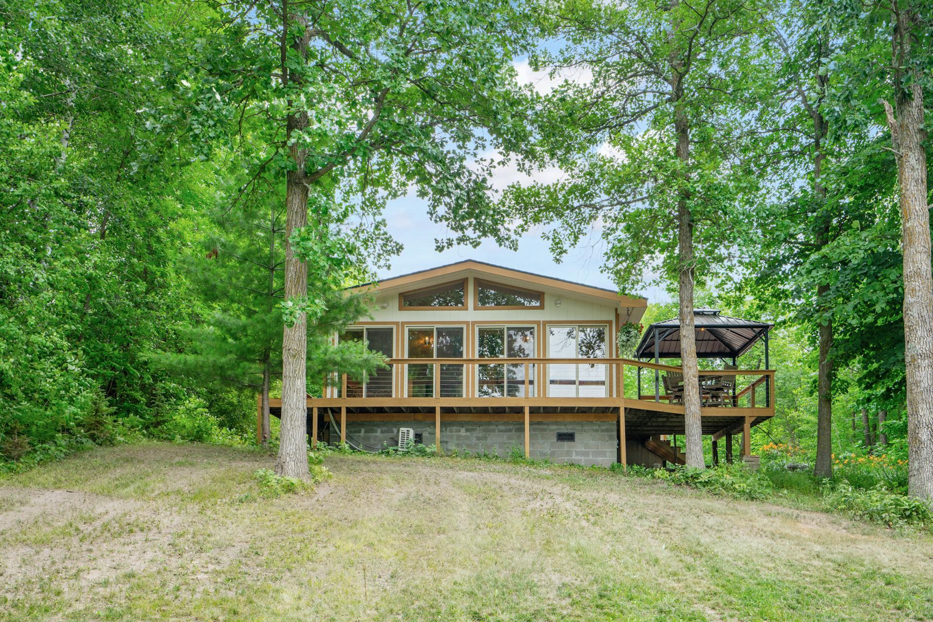 1990 single family home for sale at 4717 Red Pine Drive NW in Hackensack, MN — 2 bed, 1 bath (photo 13 of 29)