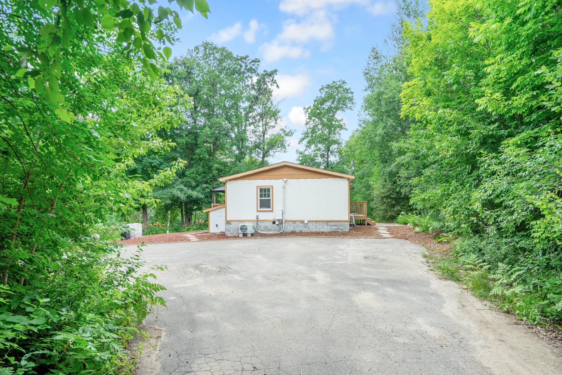 1990 single family home for sale at 4717 Red Pine Drive NW in Hackensack, MN — 2 bed, 1 bath (photo 16 of 29)