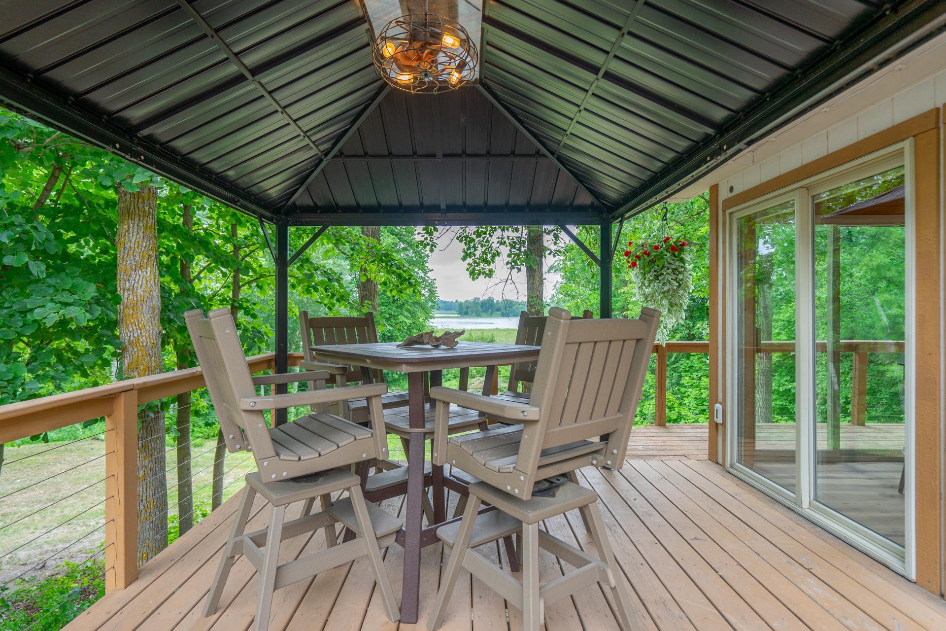 1990 single family home for sale at 4717 Red Pine Drive NW in Hackensack, MN — 2 bed, 1 bath (photo 9 of 29)