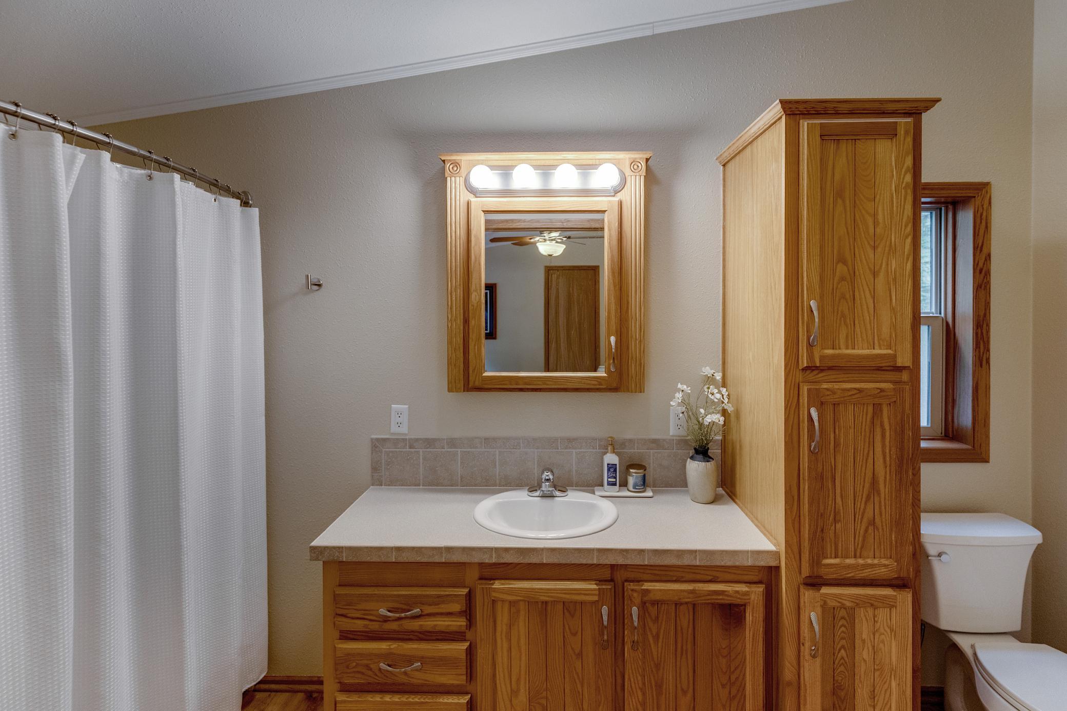 2005 single family home for sale at 12289 Whitefish Avenue, Unit 11 in Crosslake, MN — 2 bed, 2 bath (photo 23 of 37)