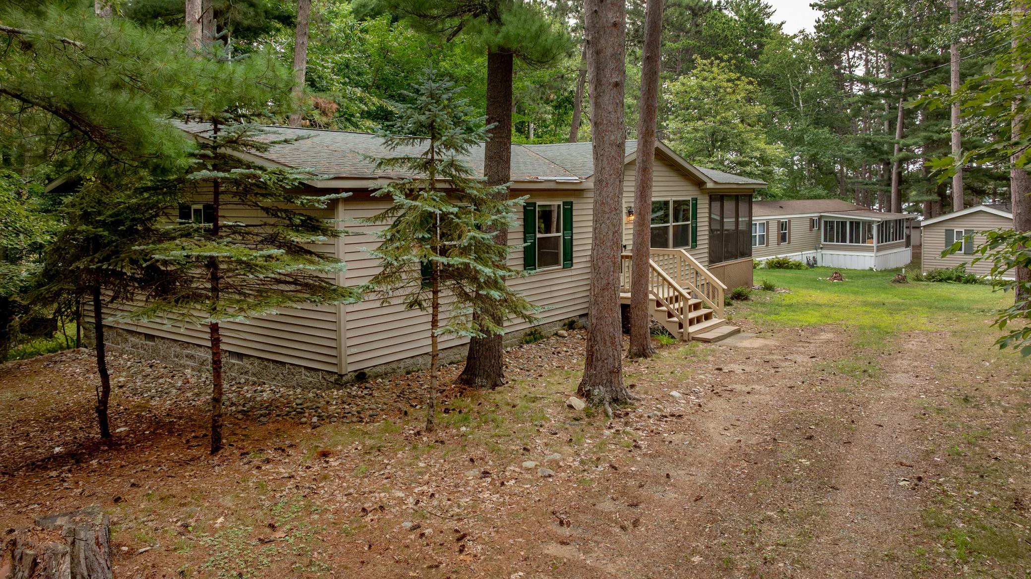 2005 single family home for sale at 12289 Whitefish Avenue, Unit 11 in Crosslake, MN — 2 bed, 2 bath (photo 7 of 37)