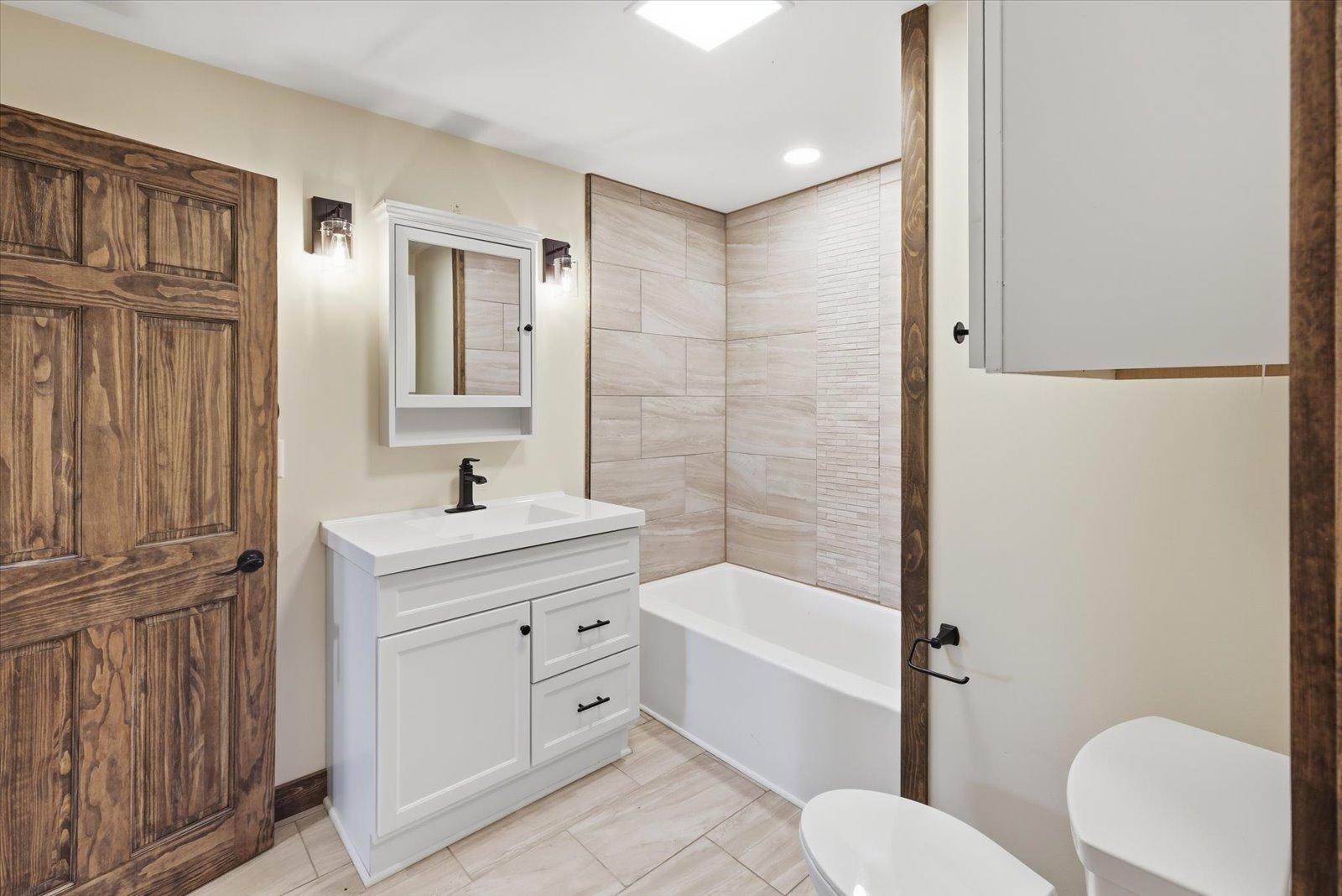 1900 single family home for sale at 25522 County Road 60 in Bovey, MN — 3 bed, 2 bath (photo 14 of 38)