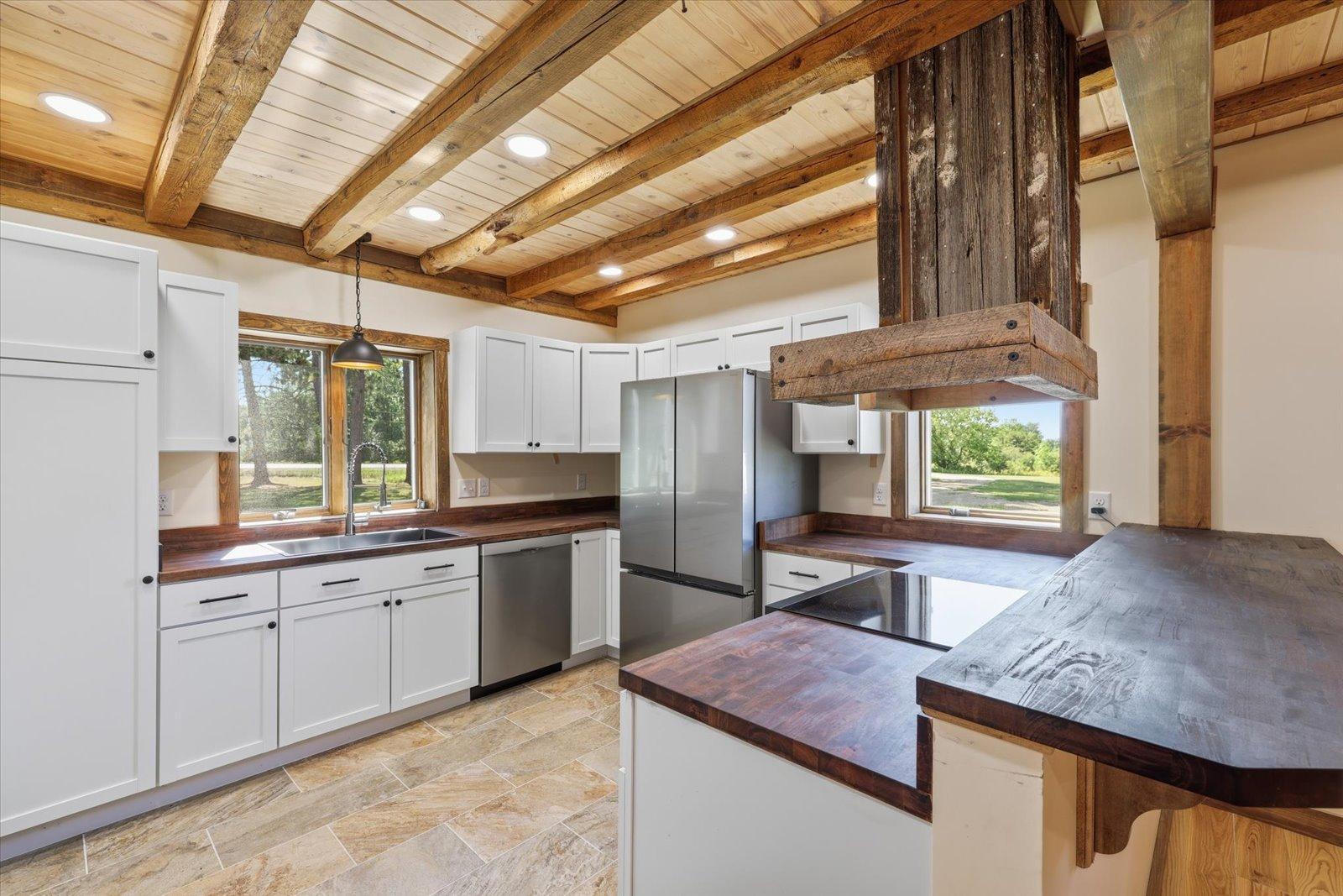 1900 single family home for sale at 25522 County Road 60 in Bovey, MN — 3 bed, 2 bath (photo 9 of 38)