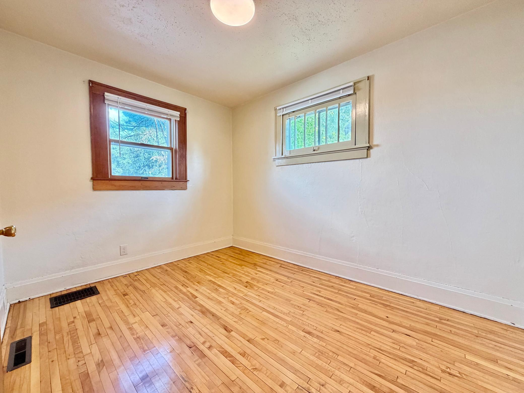 1920 single family home for sale at 509 E Vernon Avenue in Fergus Falls, MN — 3 bed, 2 bath (photo 14 of 30)