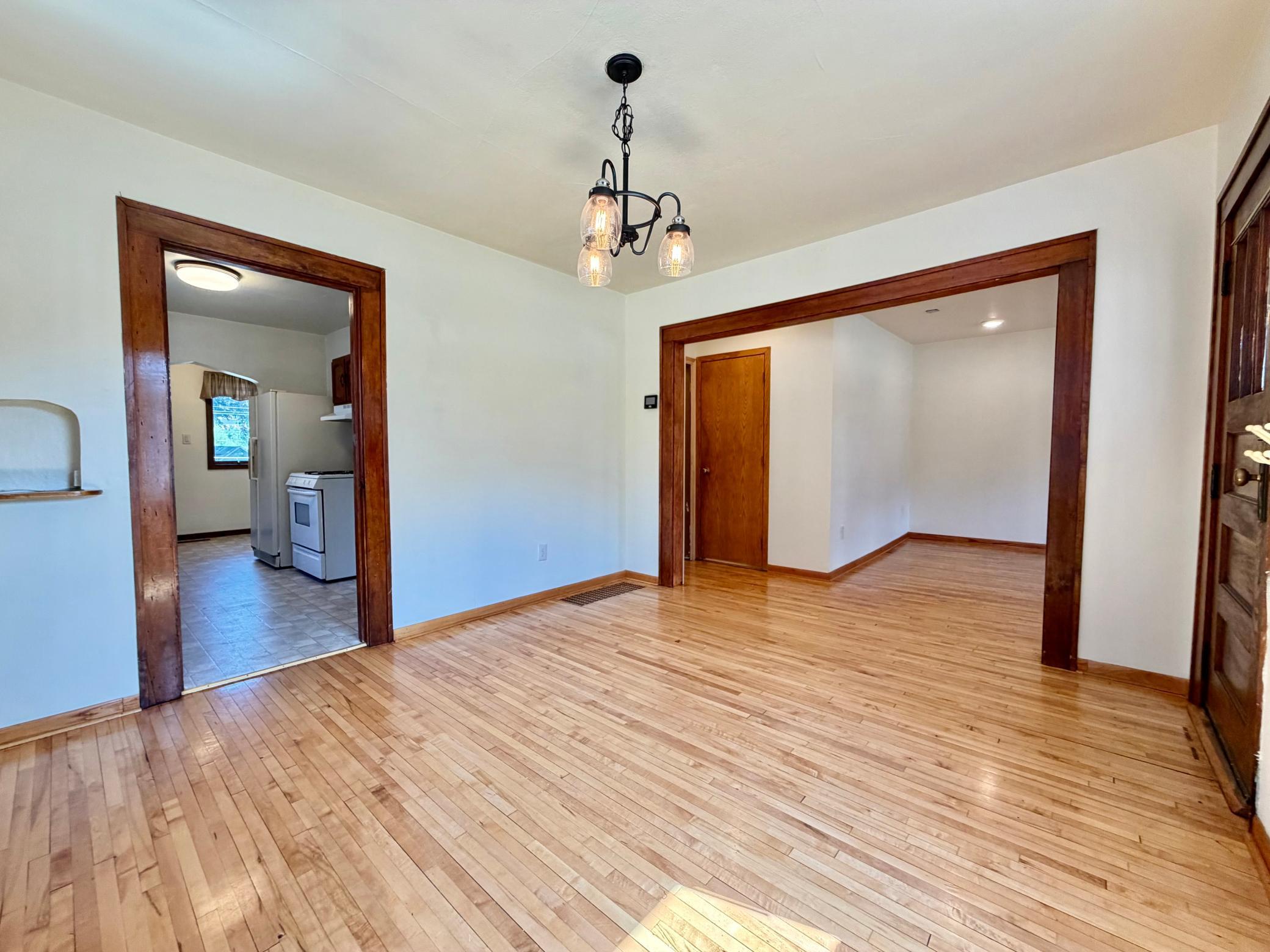 1920 single family home for sale at 509 E Vernon Avenue in Fergus Falls, MN — 3 bed, 2 bath (photo 8 of 30)
