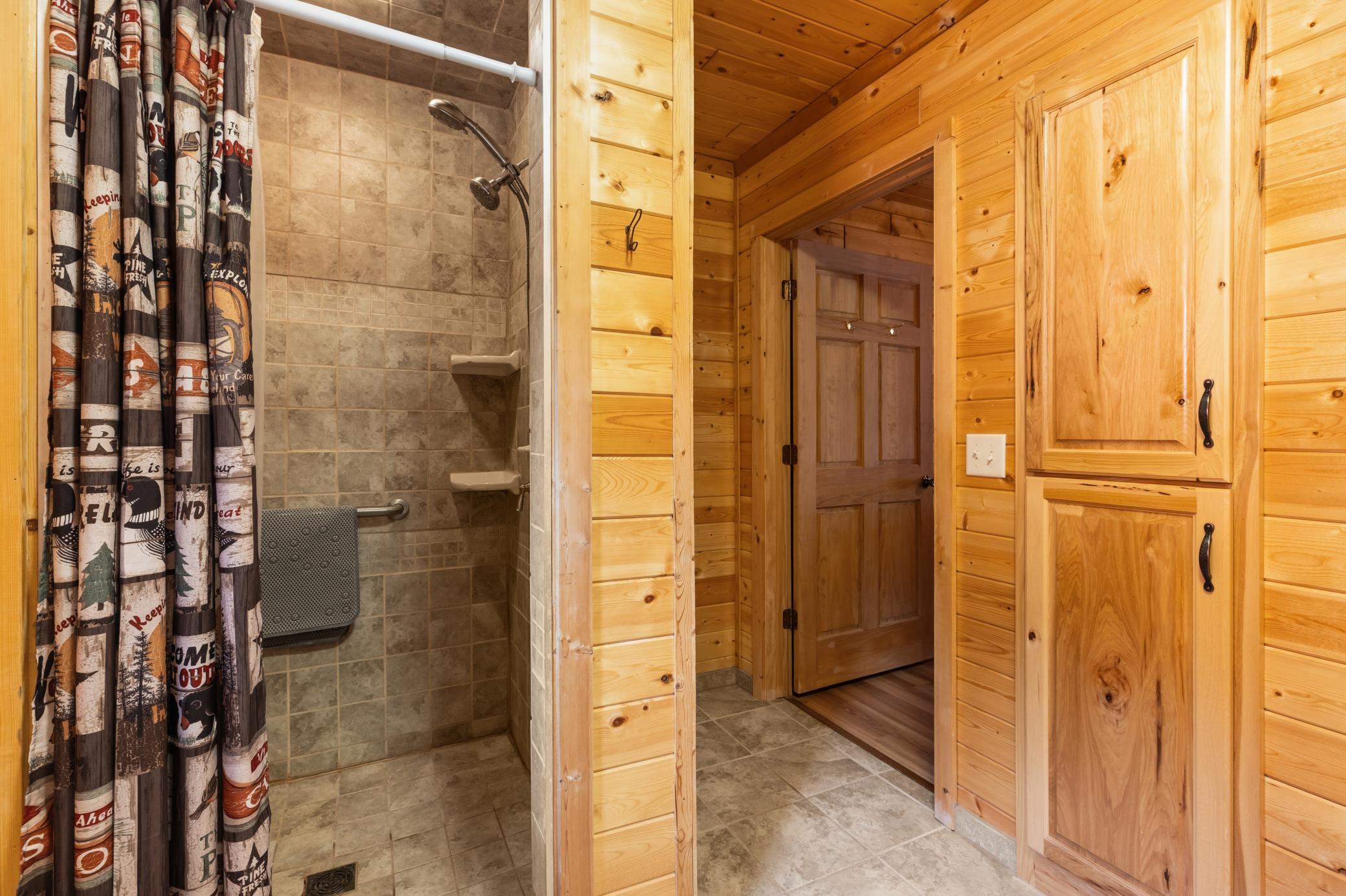 2011 single family home for sale at 19099 Havel Ridge in Brainerd, MN — 3 bed, 5 bath (photo 21 of 48)
