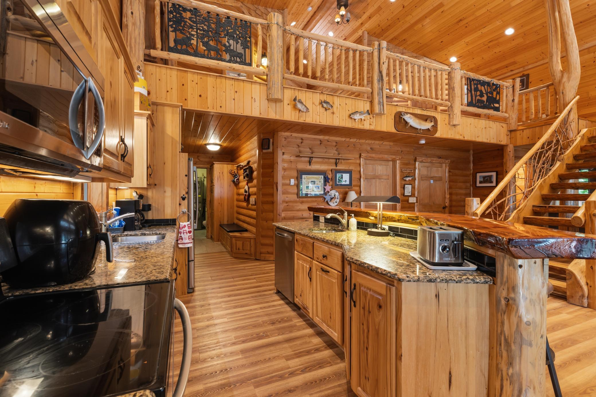 2011 single family home for sale at 19099 Havel Ridge in Brainerd, MN — 3 bed, 5 bath (photo 10 of 48)
