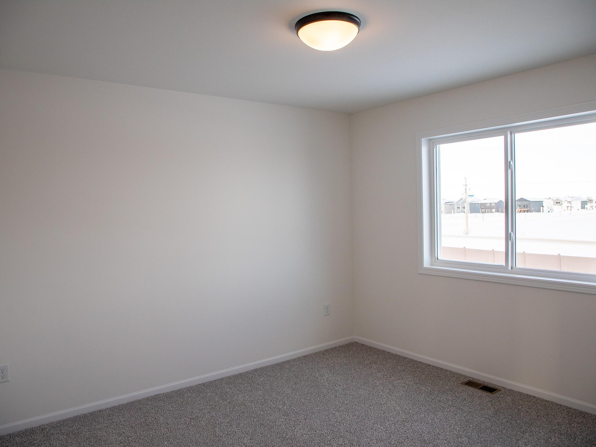 2026 single family home for sale at 1142 W 55 Avenue in West Fargo, ND — 3 bed, 3 bath (photo 9 of 13)