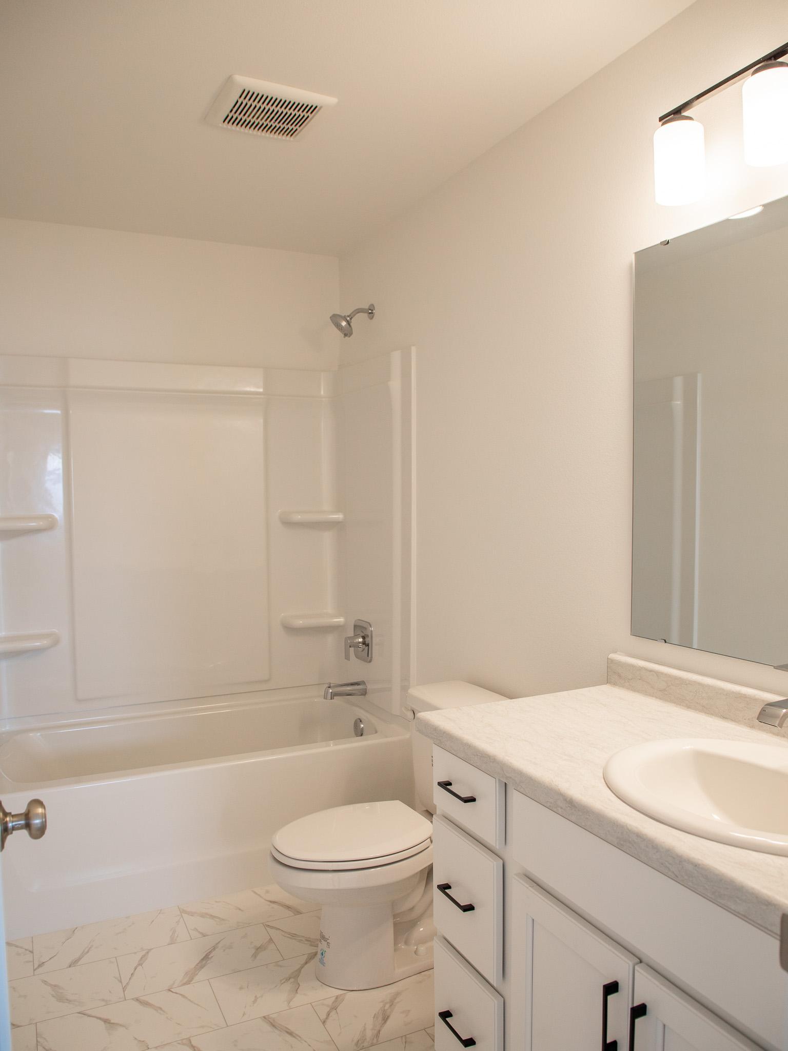 2026 single family home for sale at 1142 W 55 Avenue in West Fargo, ND — 3 bed, 3 bath (photo 10 of 13)