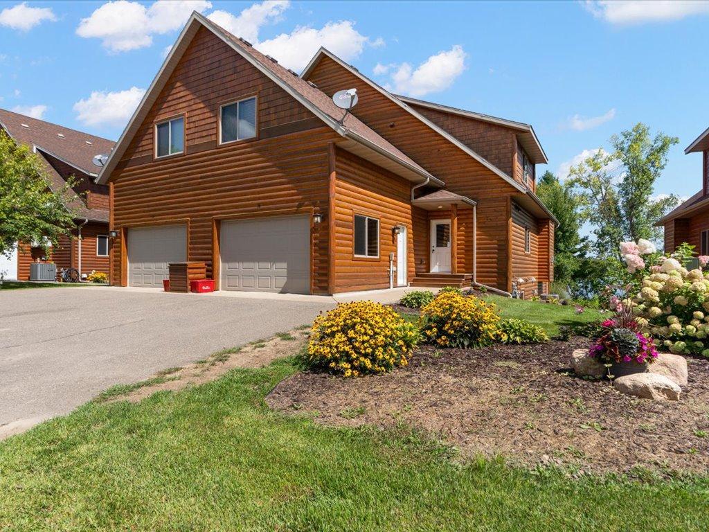 2017 twin home for sale at 6326 Wilderness Road, Unit 28 in Pequot Lakes, MN — 5 bed, 3 bath (photo 2 of 46)