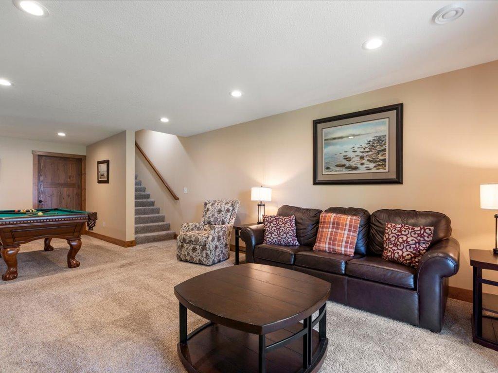 2017 twin home for sale at 6326 Wilderness Road, Unit 28 in Pequot Lakes, MN — 5 bed, 3 bath (photo 11 of 46)