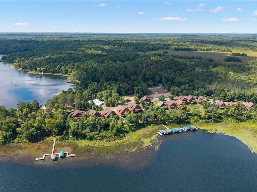 2017 twin home for sale at 6326 Wilderness Road, Unit 28 in Pequot Lakes, MN — 5 bed, 3 bath (photo 33 of 46)