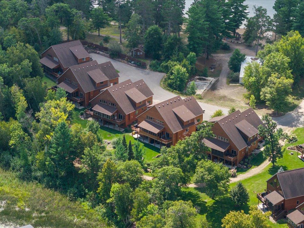 2017 twin home for sale at 6326 Wilderness Road, Unit 28 in Pequot Lakes, MN — 5 bed, 3 bath (photo 35 of 46)