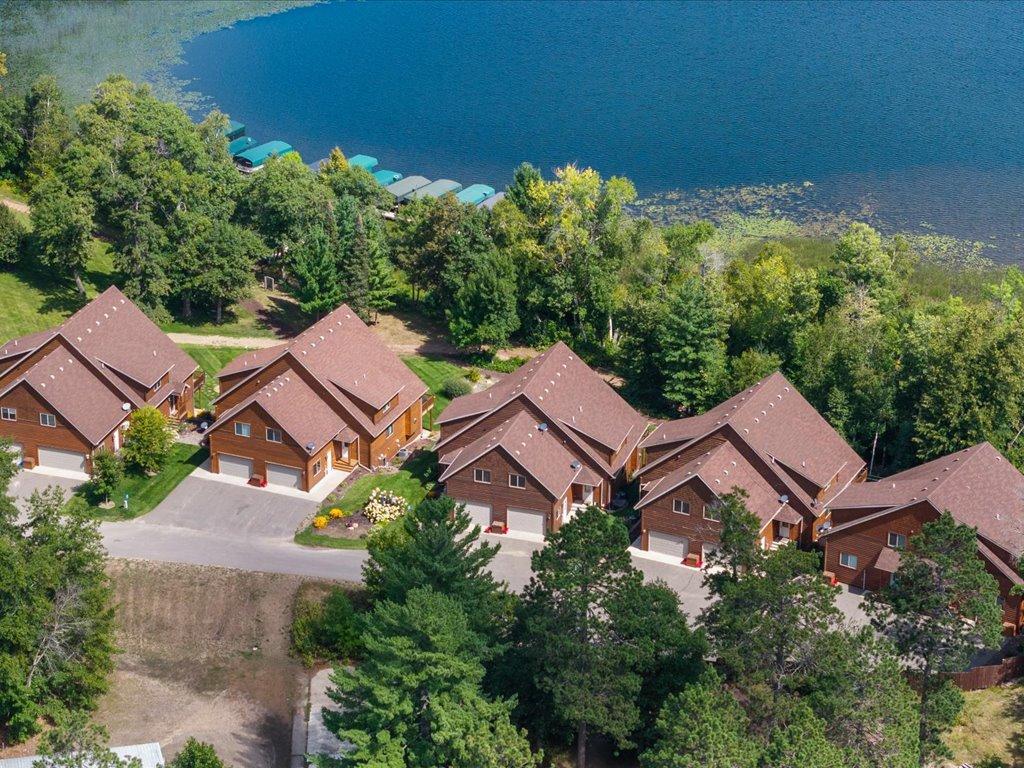 2017 twin home for sale at 6326 Wilderness Road, Unit 28 in Pequot Lakes, MN — 5 bed, 3 bath (photo 36 of 46)