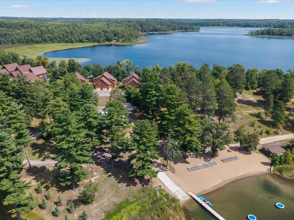 2017 twin home for sale at 6326 Wilderness Road, Unit 28 in Pequot Lakes, MN — 5 bed, 3 bath (photo 39 of 46)
