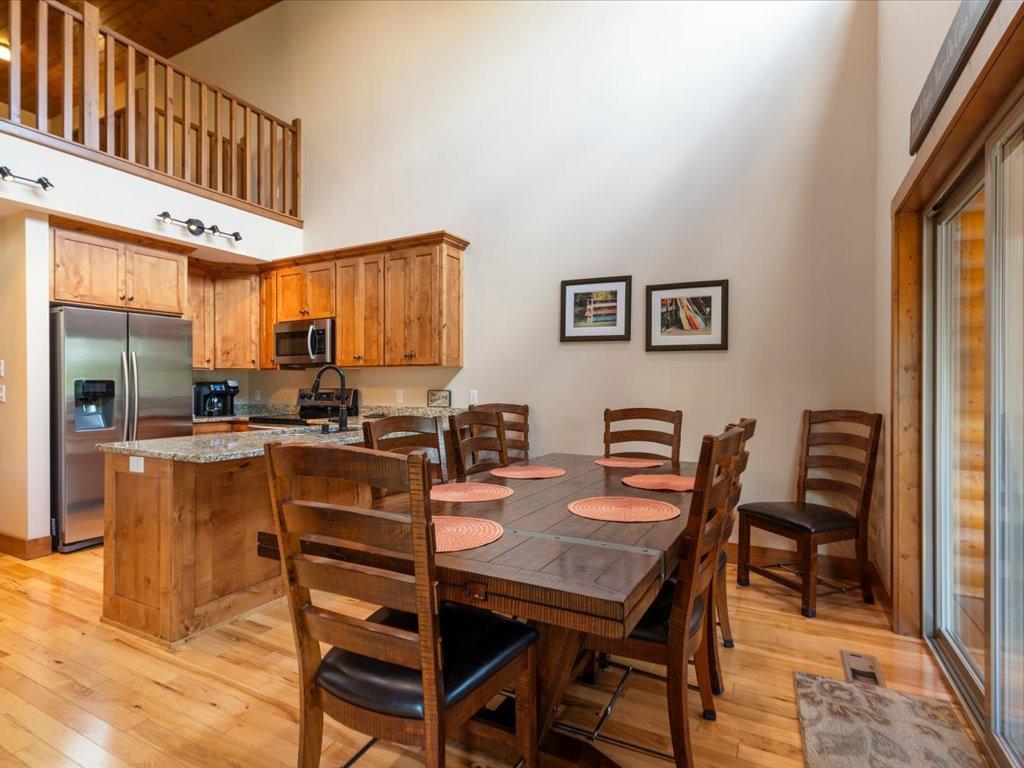 2017 twin home for sale at 6326 Wilderness Road, Unit 28 in Pequot Lakes, MN — 5 bed, 3 bath (photo 6 of 46)