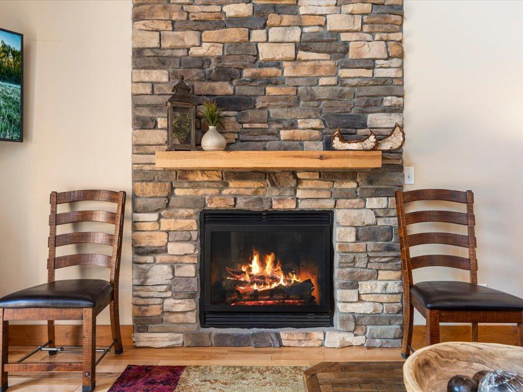 2017 twin home for sale at 6326 Wilderness Road, Unit 28 in Pequot Lakes, MN — 5 bed, 3 bath (photo 9 of 46)