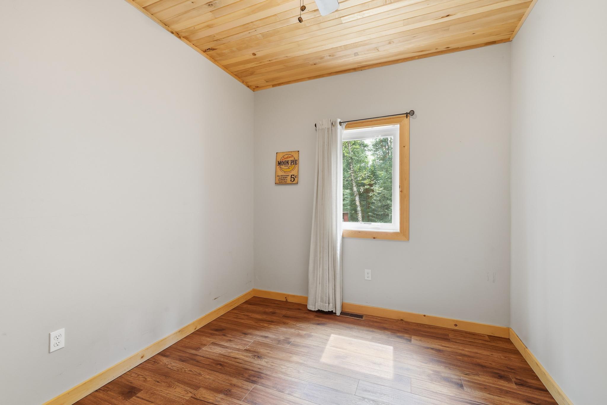 2015 single family home for sale at 23917 County Road 53 in Bigfork, MN — 2 bed, 1 bath (photo 16 of 33)