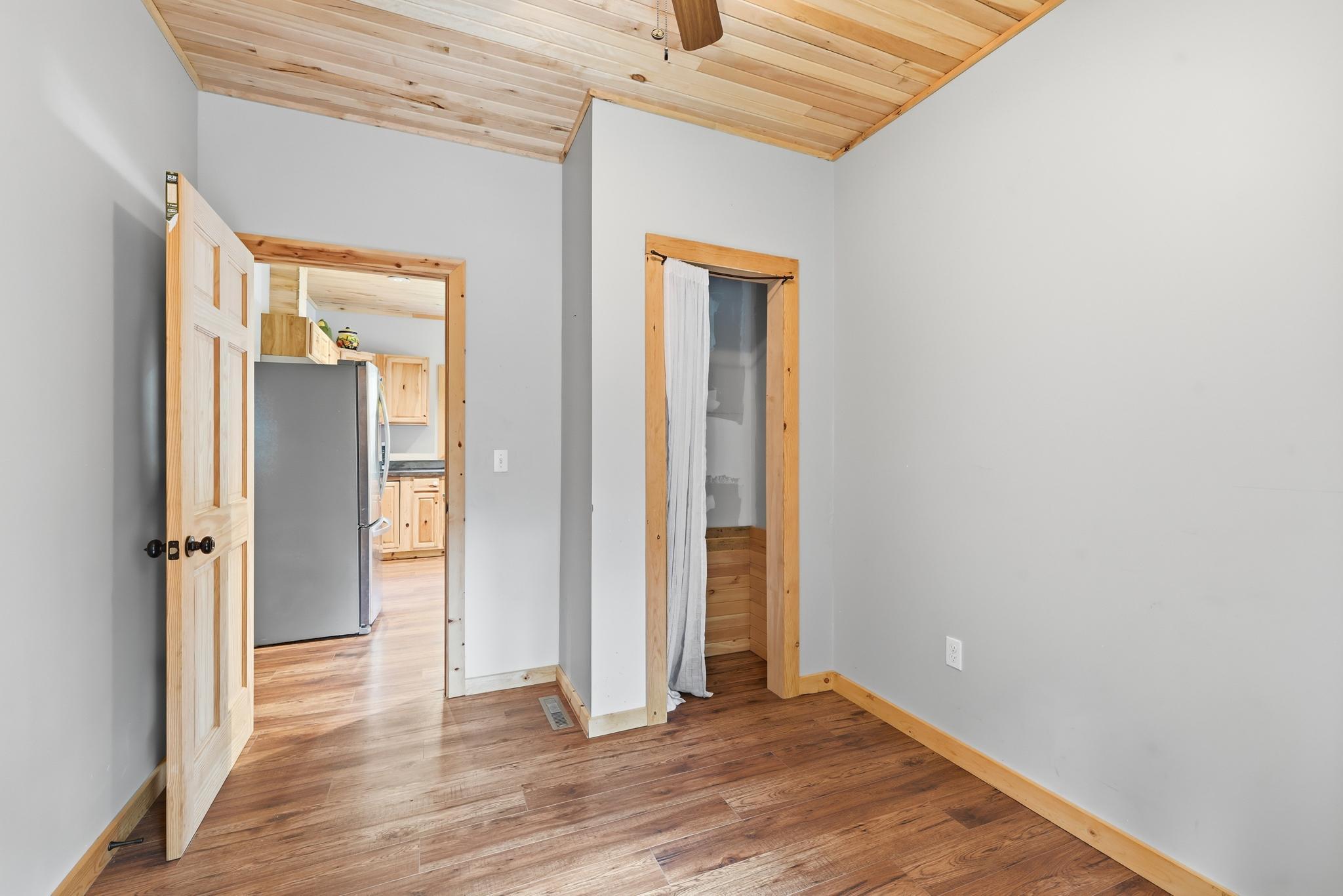 2015 single family home for sale at 23917 County Road 53 in Bigfork, MN — 2 bed, 1 bath (photo 17 of 33)