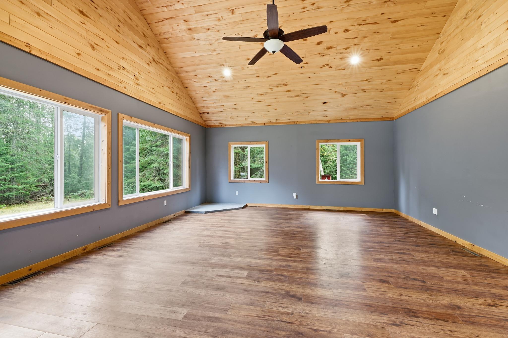 2015 single family home for sale at 23917 County Road 53 in Bigfork, MN — 2 bed, 1 bath (photo 18 of 33)