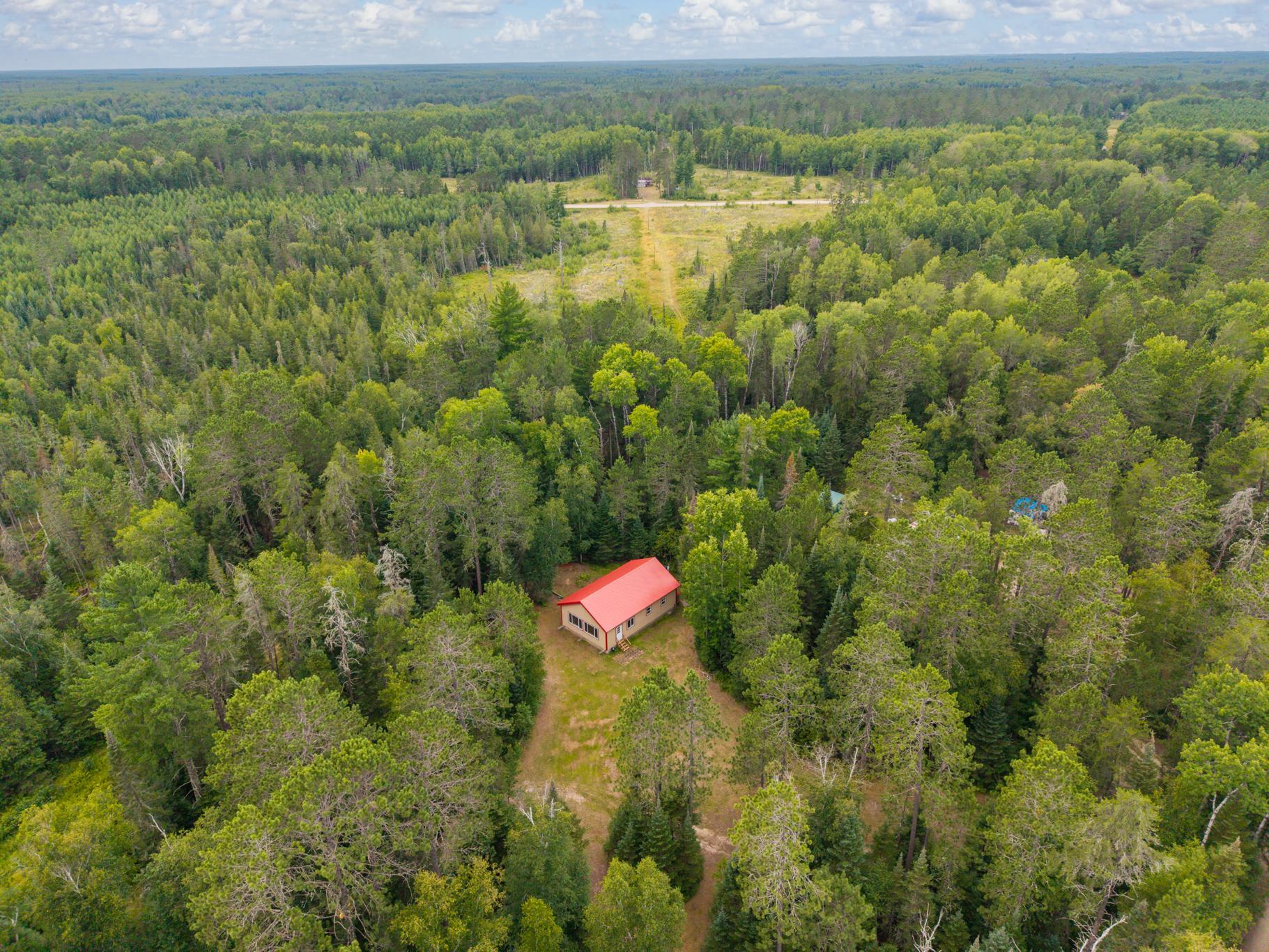 2015 single family home for sale at 23917 County Road 53 in Bigfork, MN — 2 bed, 1 bath (photo 4 of 33)