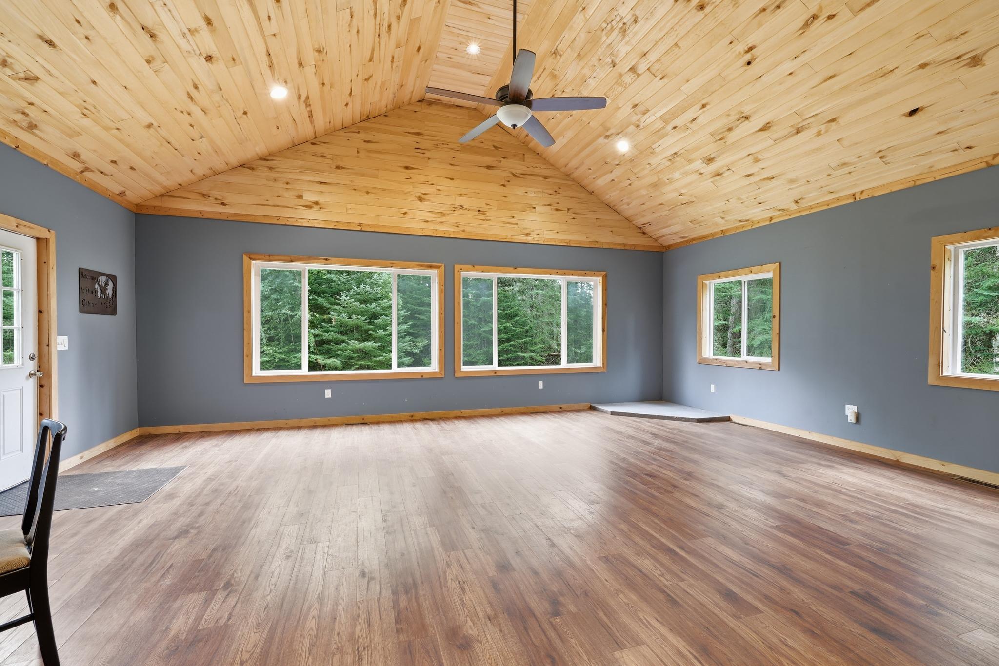 2015 single family home for sale at 23917 County Road 53 in Bigfork, MN — 2 bed, 1 bath (photo 6 of 33)