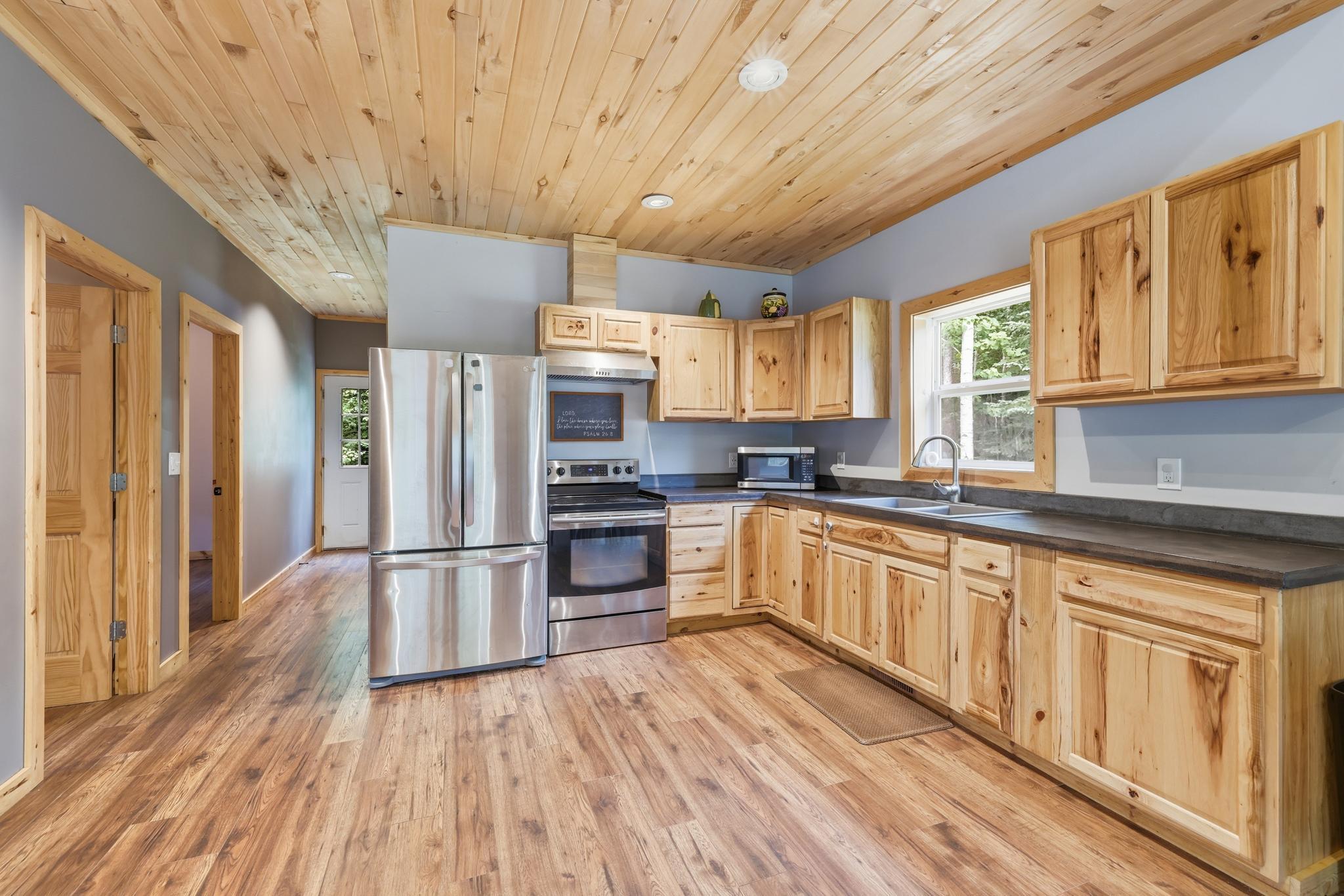 2015 single family home for sale at 23917 County Road 53 in Bigfork, MN — 2 bed, 1 bath (photo 9 of 33)