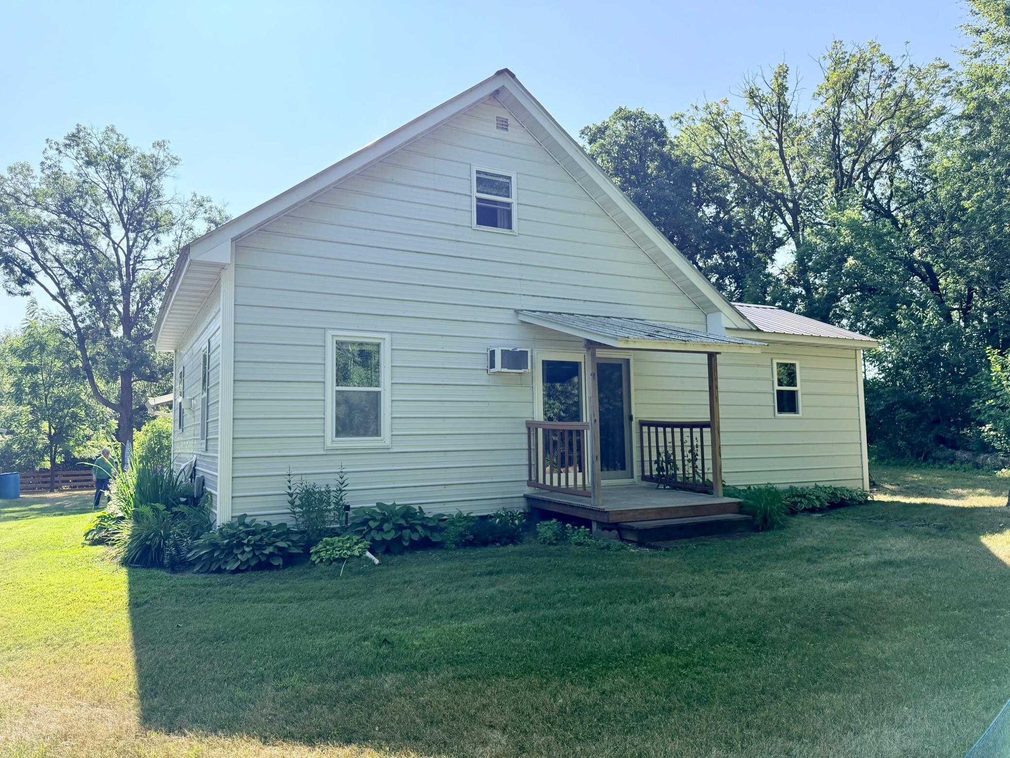 1900 single family home for sale at 39726 350th Avenue SE in Fosston, MN — 3 bed, 2 bath (photo 8 of 51)