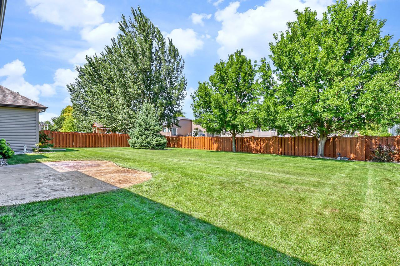 2007 single family home for sale at 555 Queens Court in Moorhead, MN — 5 bed, 3 bath (photo 64 of 68)