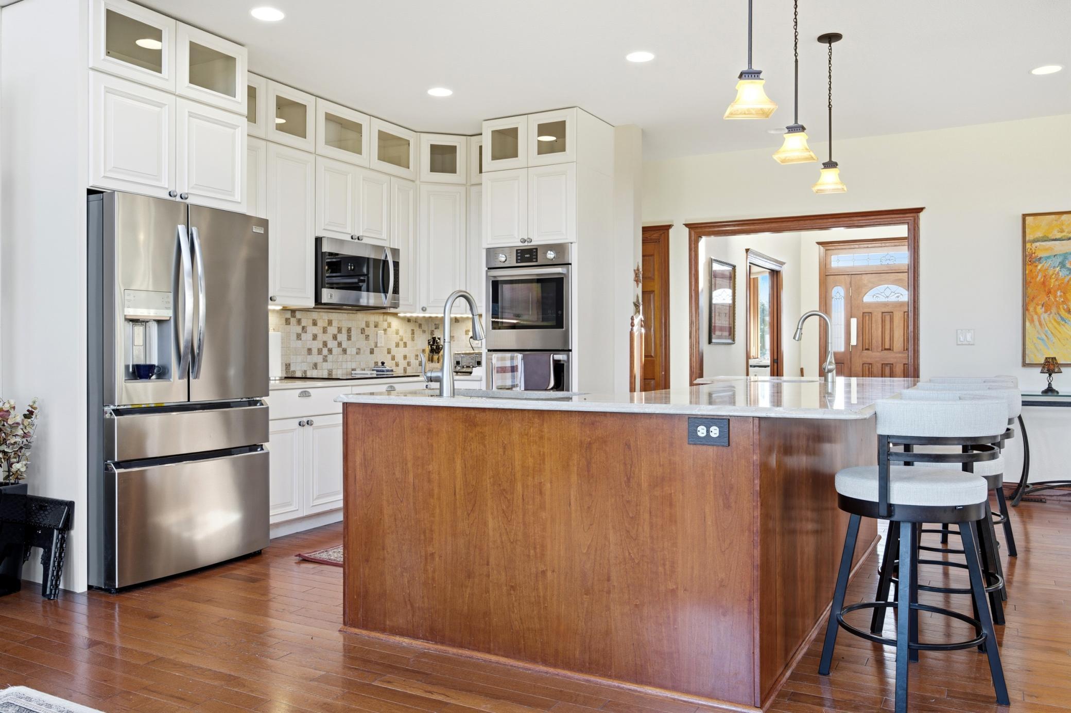 2014 single family home for sale at 3422 73rd Avenue N in Moorhead, MN — 5 bed, 5 bath (photo 12 of 70)