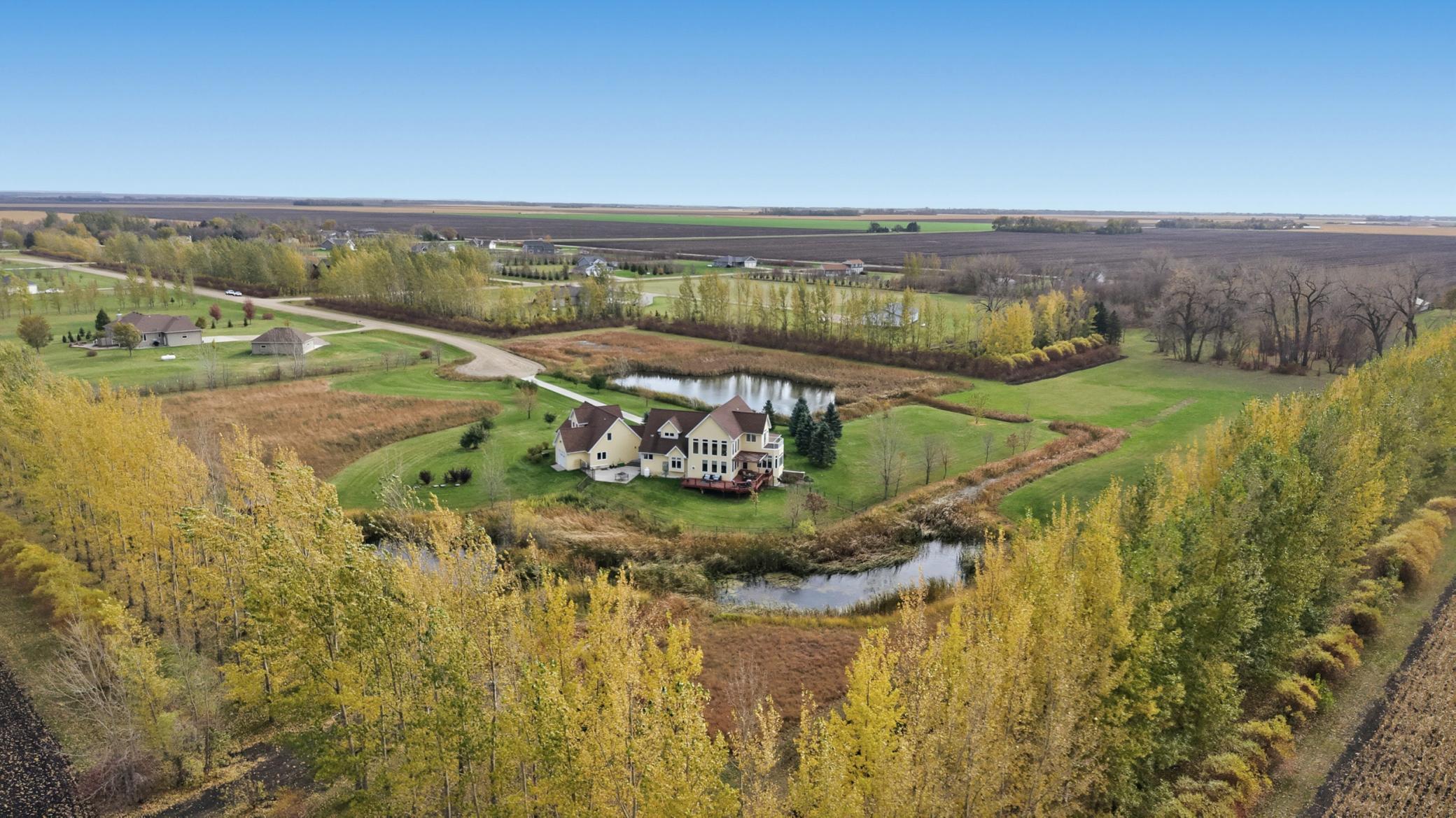 2014 single family home for sale at 3422 73rd Avenue N in Moorhead, MN — 5 bed, 5 bath (photo 3 of 70)