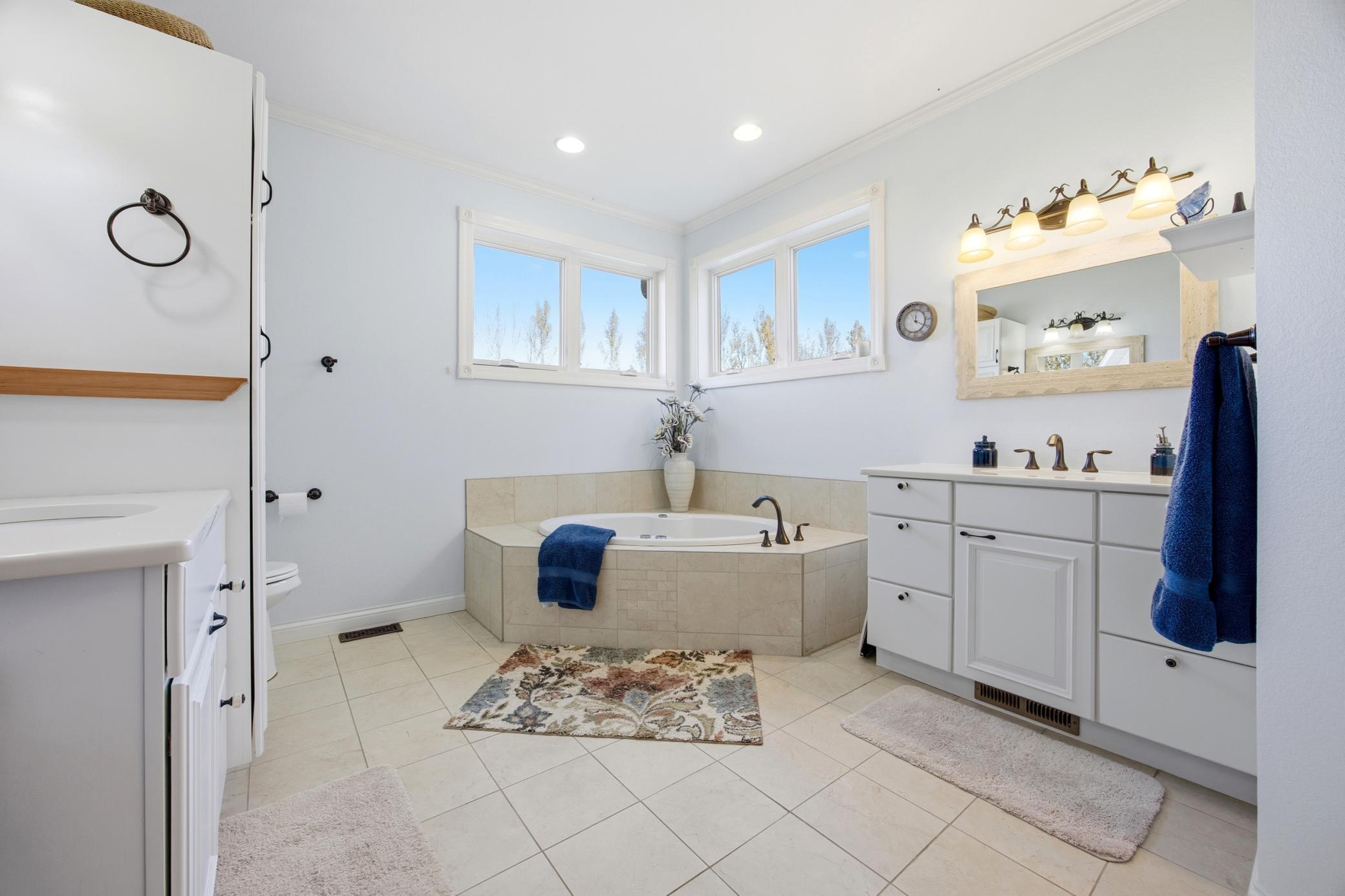 2014 single family home for sale at 3422 73rd Avenue N in Moorhead, MN — 5 bed, 5 bath (photo 26 of 70)