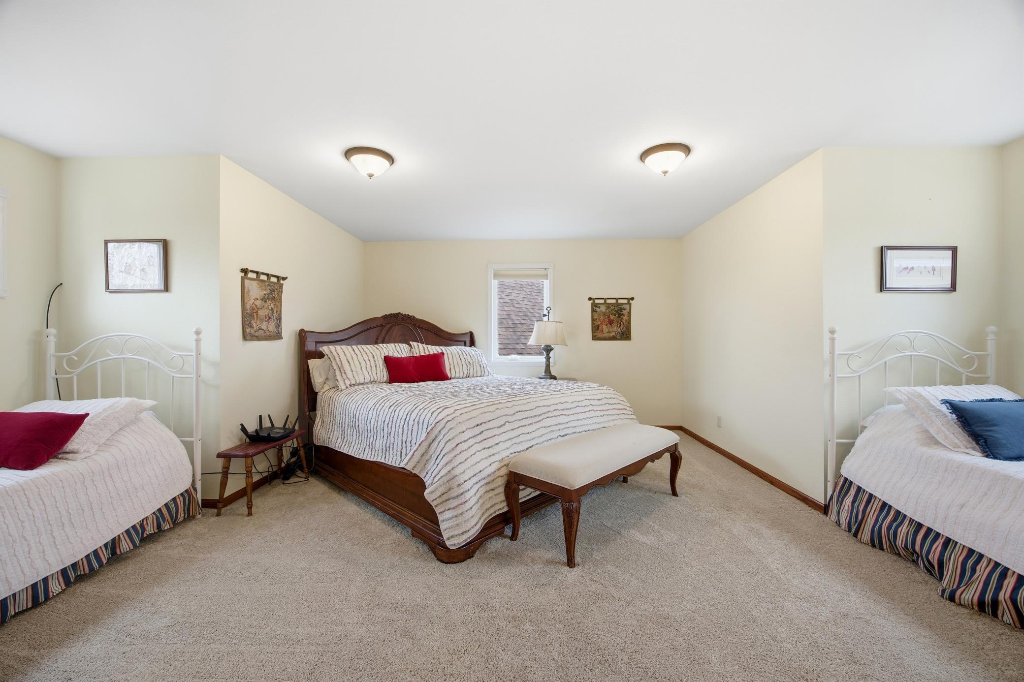 2014 single family home for sale at 3422 73rd Avenue N in Moorhead, MN — 5 bed, 5 bath (photo 30 of 70)