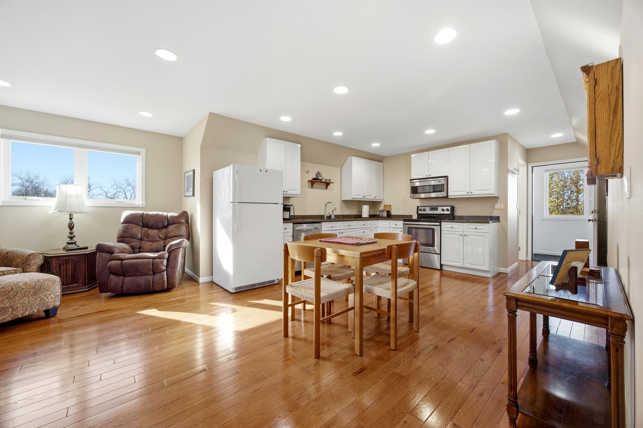 2014 single family home for sale at 3422 73rd Avenue N in Moorhead, MN — 5 bed, 5 bath (photo 42 of 70)