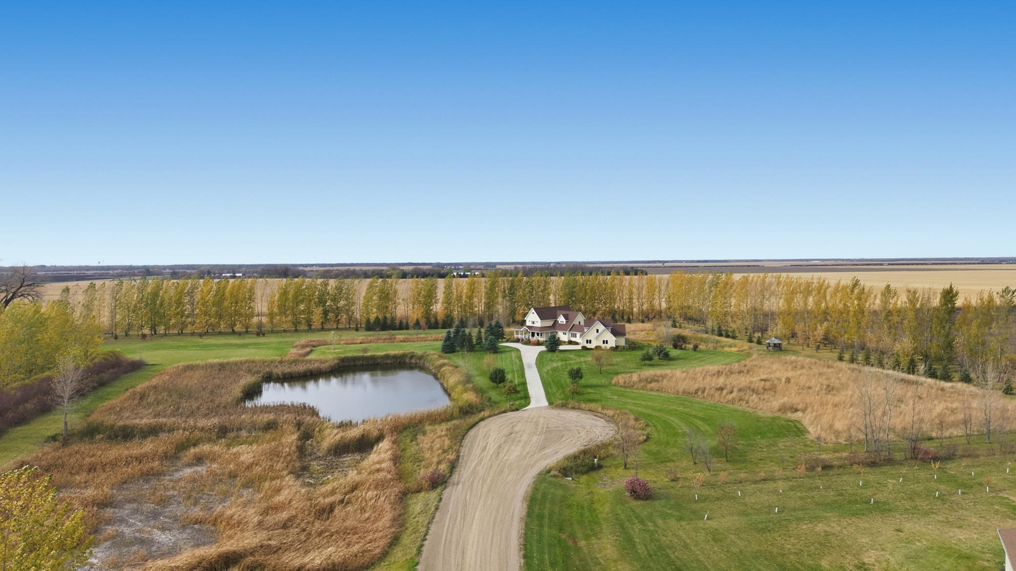 2014 single family home for sale at 3422 73rd Avenue N in Moorhead, MN — 5 bed, 5 bath (photo 53 of 70)