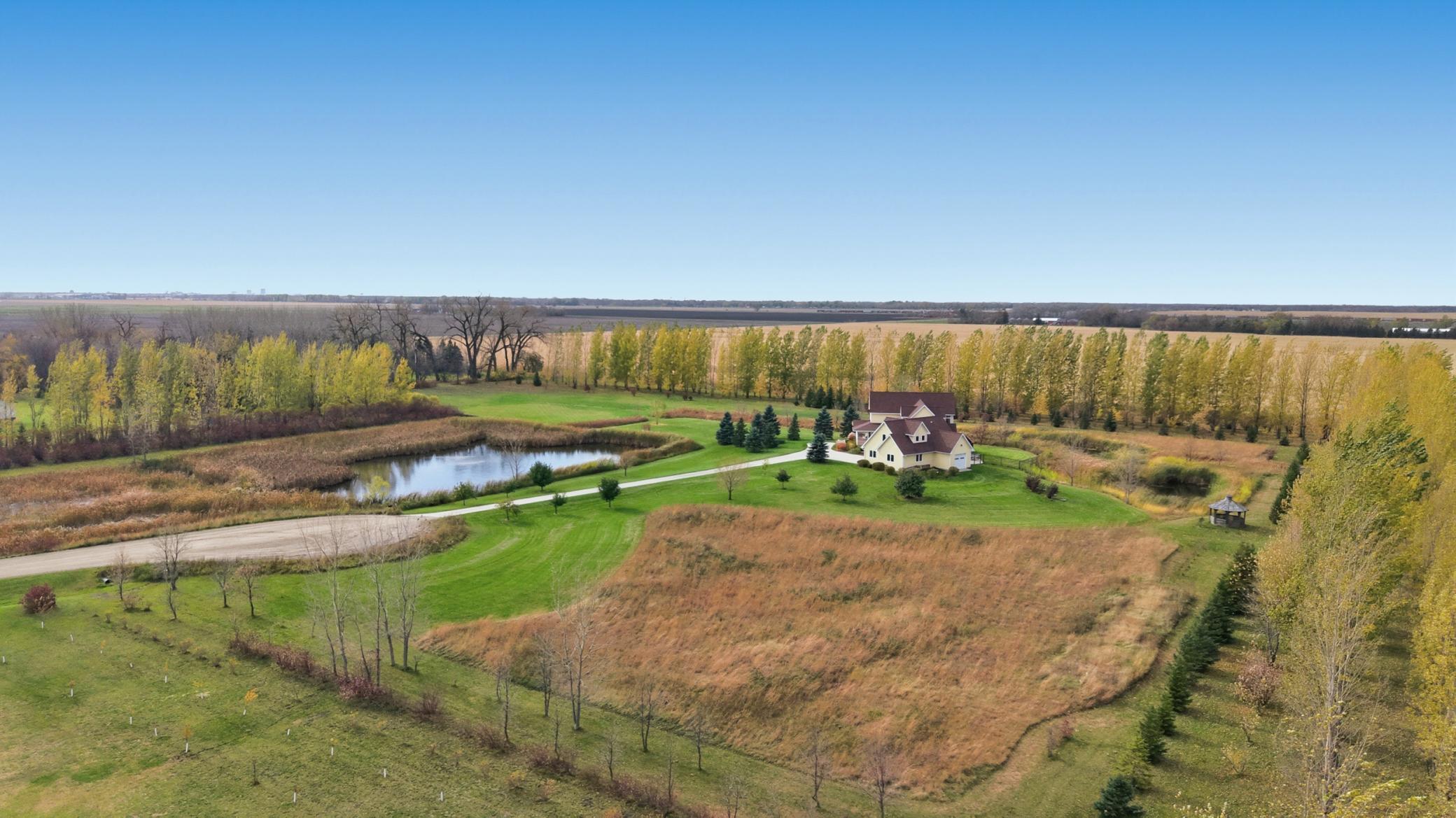 2014 single family home for sale at 3422 73rd Avenue N in Moorhead, MN — 5 bed, 5 bath (photo 54 of 70)