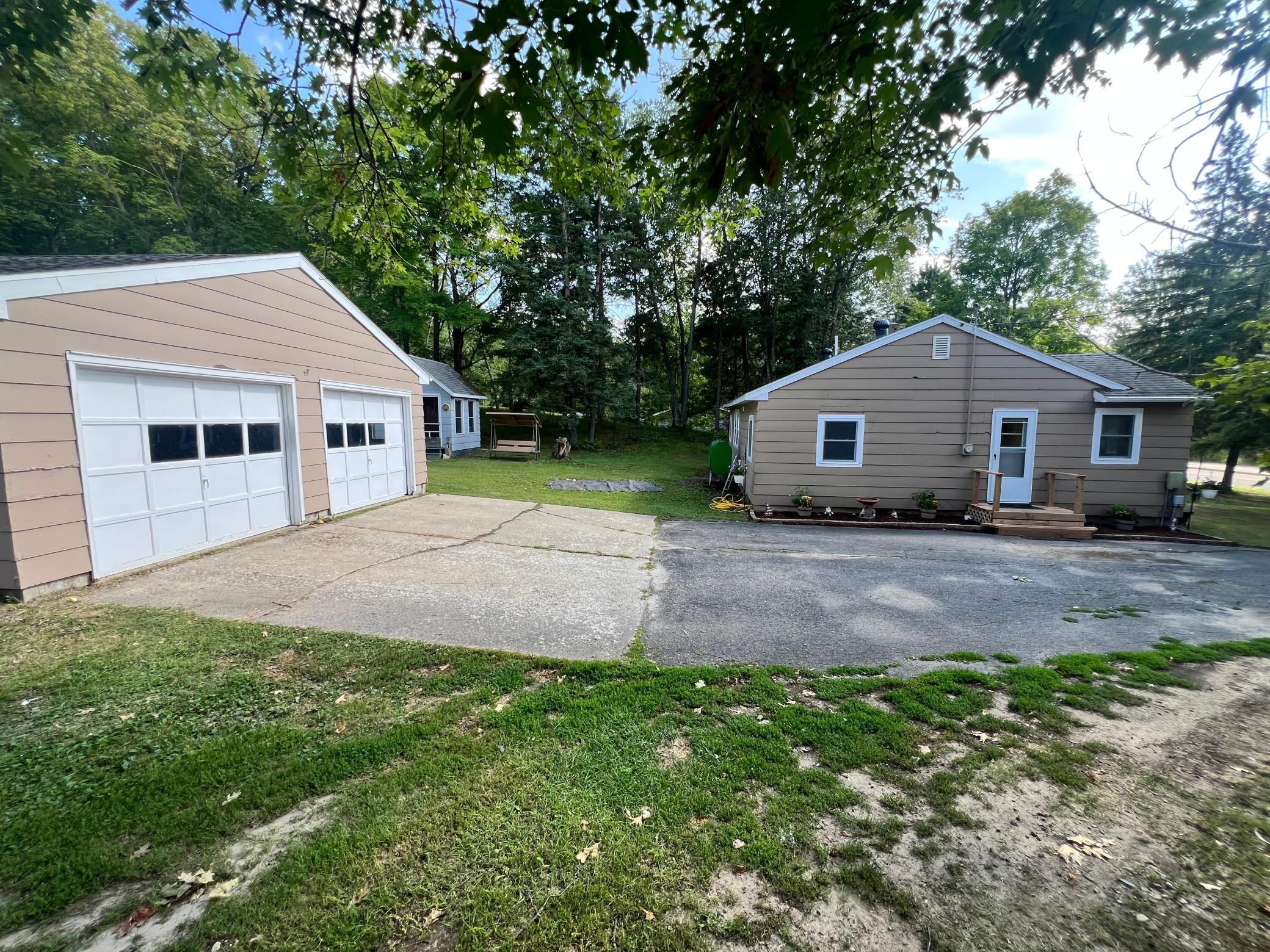 1960 single family home for sale at 1619 Horseshoe Lake Road in Grand Rapids, MN — 3 bed, 1 bath (photo 5 of 32)