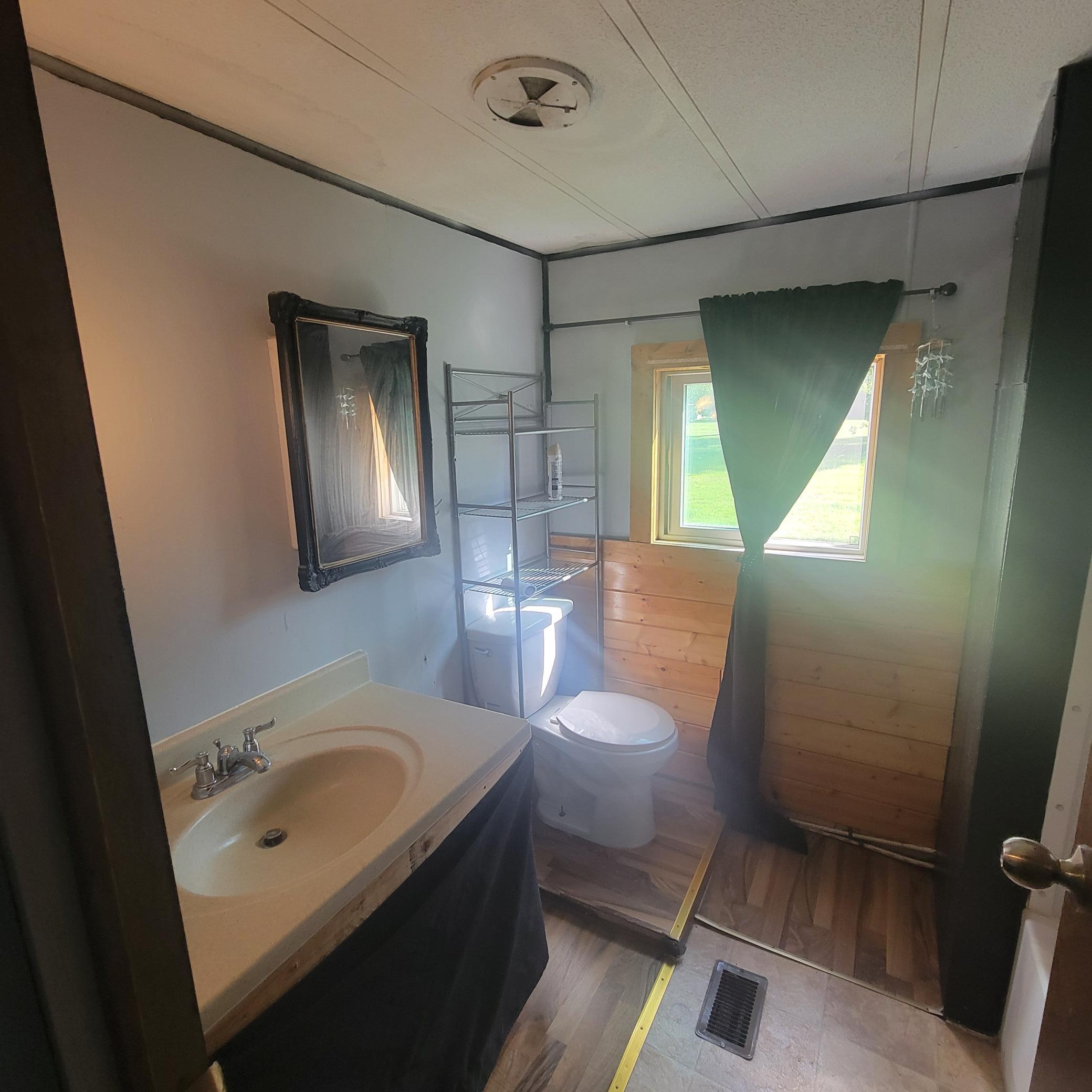 1973 single family home for sale at 106 Park Circle in Ottertail, MN — 3 bed, 1 bath (photo 15 of 25)