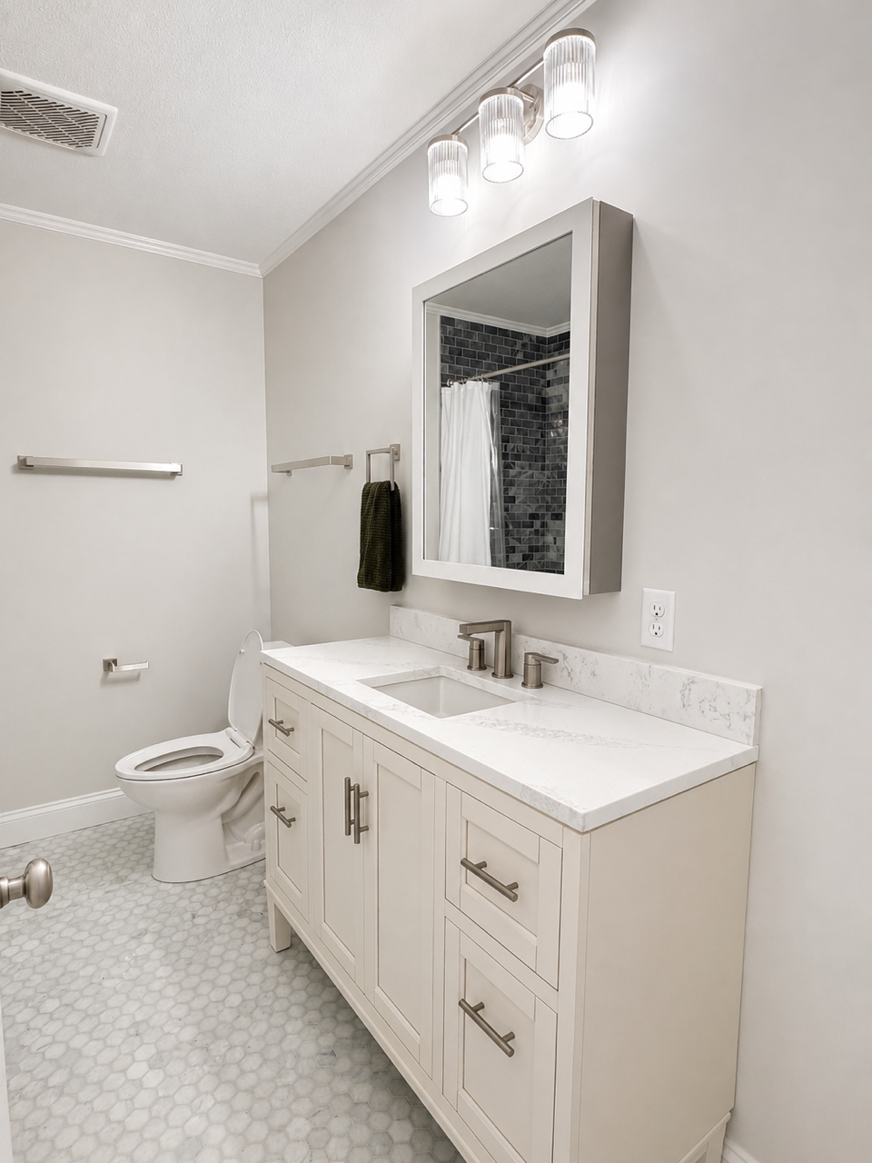 1960 single family home for sale at 1427 Lori Avenue in Detroit Lakes, MN — 4 bed, 3 bath (photo 15 of 32)