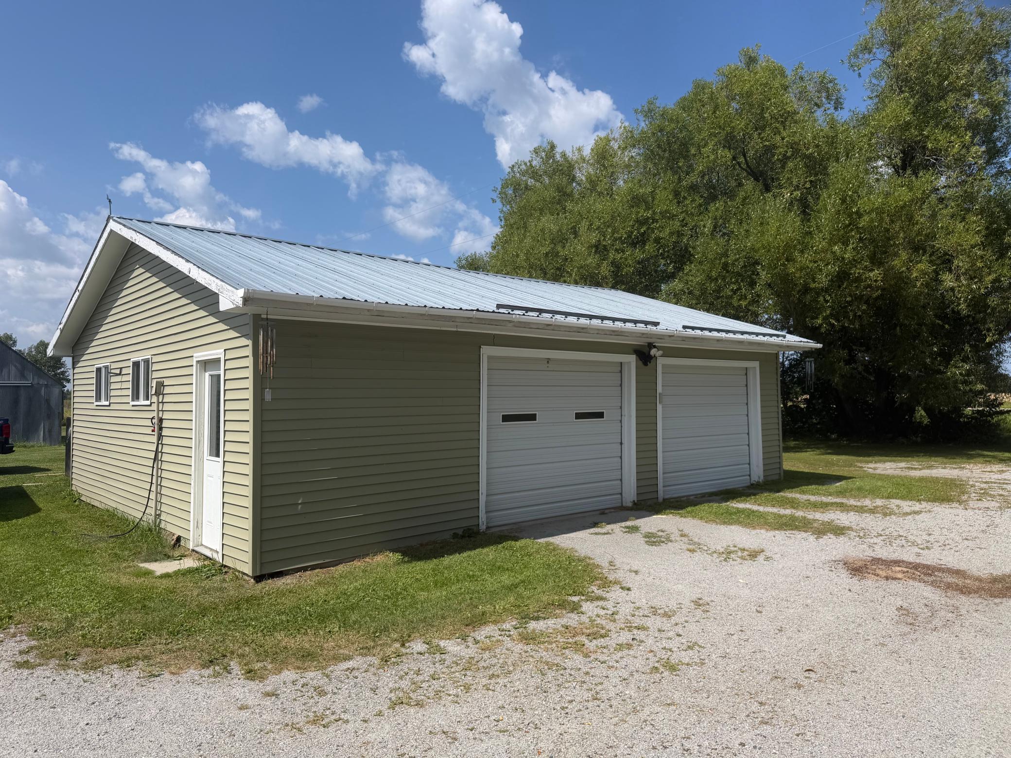 2000 single family home for sale at 1506 County Road 1 SW in Baudette, MN — 3 bed, 2 bath (photo 14 of 23)
