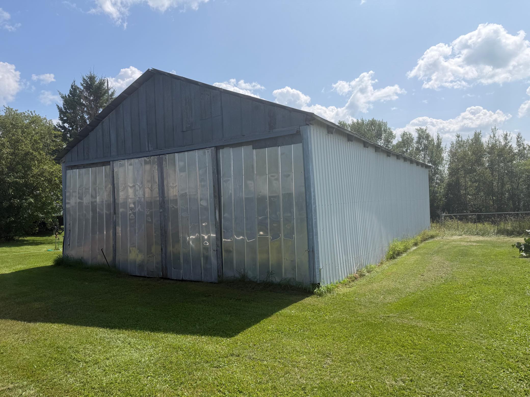 2000 single family home for sale at 1506 County Road 1 SW in Baudette, MN — 3 bed, 2 bath (photo 17 of 23)