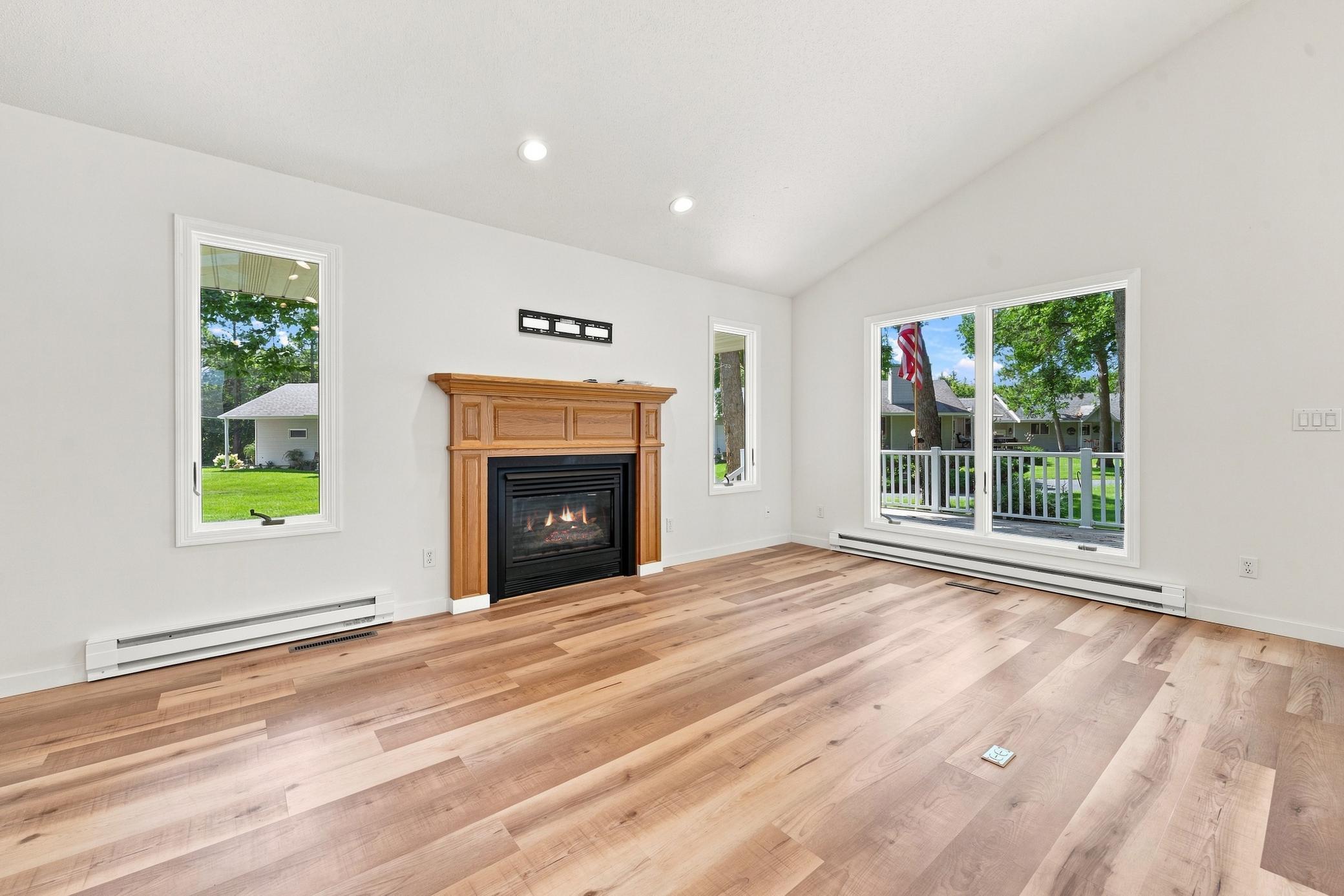 1995 home for sale at 2560 Old County Road 120 NE in Alexandria, MN — 3 bed, 3 bath (photo 18 of 56)
