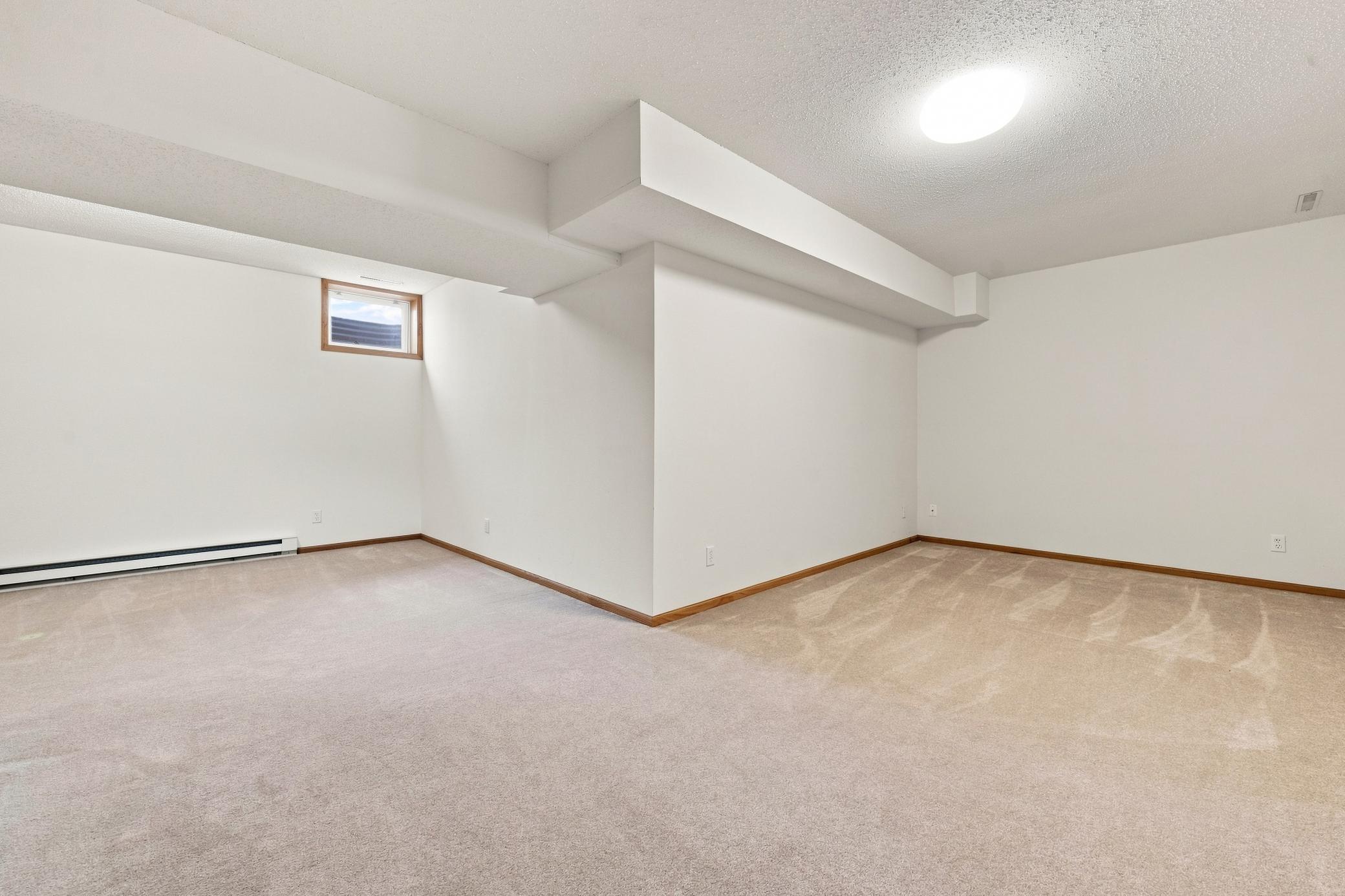 1995 home for sale at 2560 Old County Road 120 NE in Alexandria, MN — 3 bed, 3 bath (photo 27 of 56)