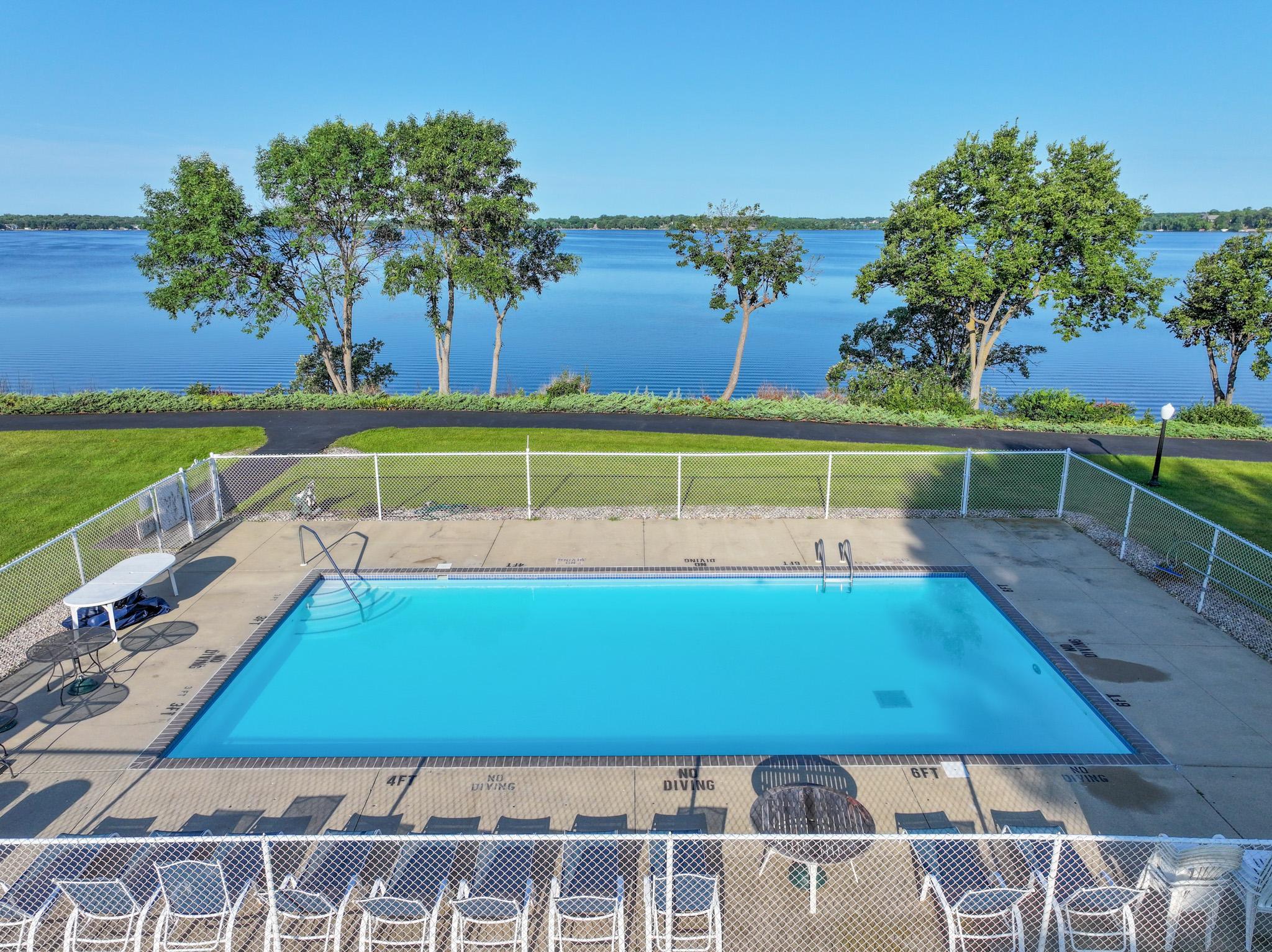 1995 home for sale at 2560 Old County Road 120 NE in Alexandria, MN — 3 bed, 3 bath (photo 4 of 56)