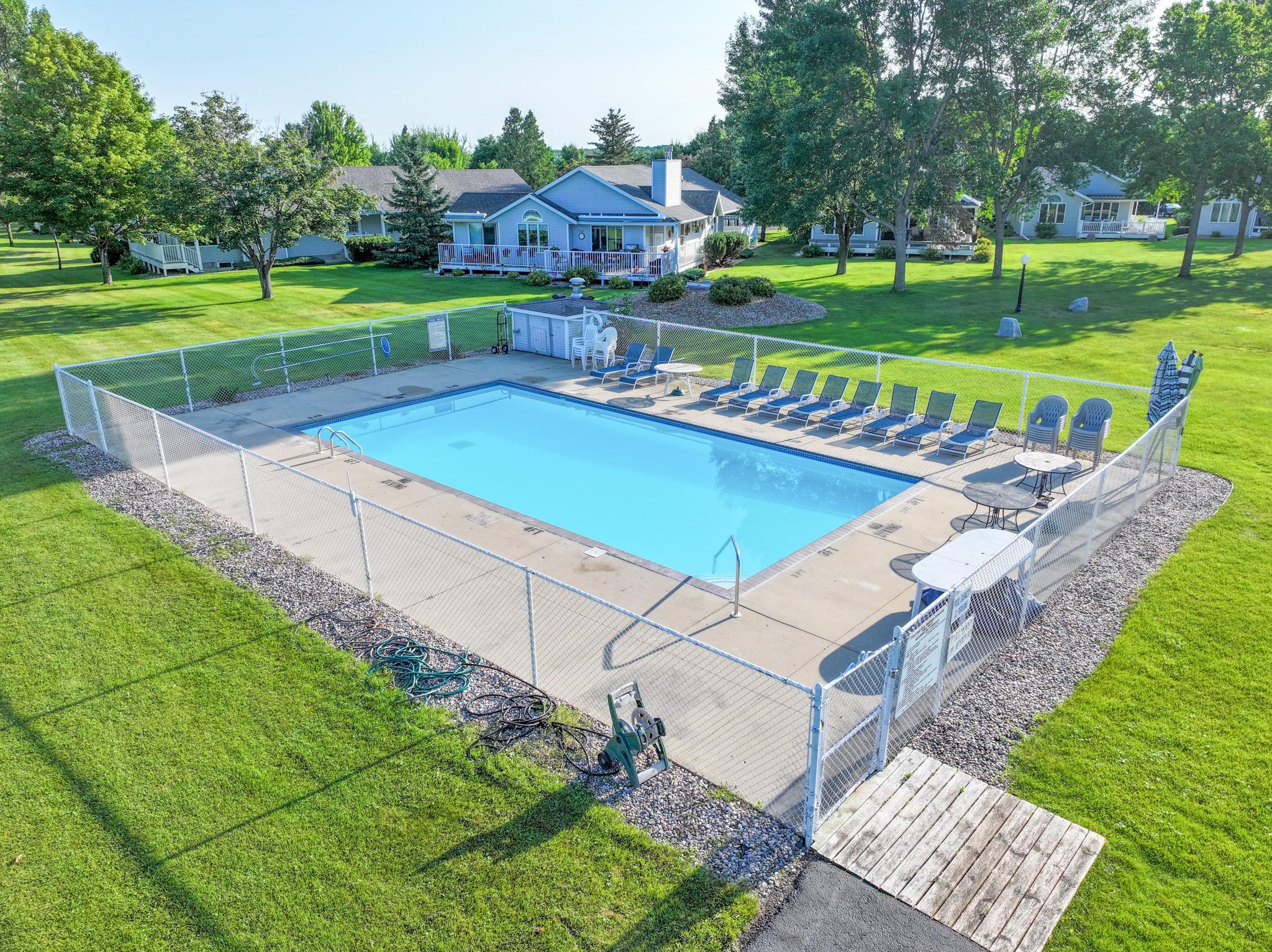 1995 home for sale at 2560 Old County Road 120 NE in Alexandria, MN — 3 bed, 3 bath (photo 5 of 56)