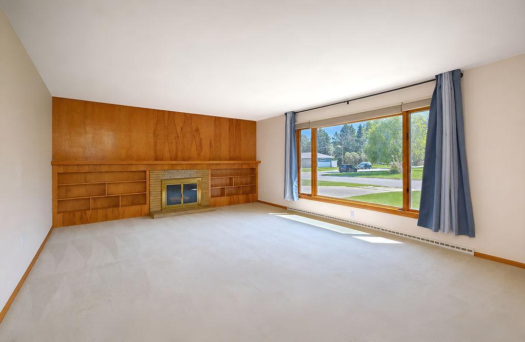 1957 single family home for sale at 142 10th Avenue N in Casselton, ND — 3 bed, 2 bath (photo 11 of 37)