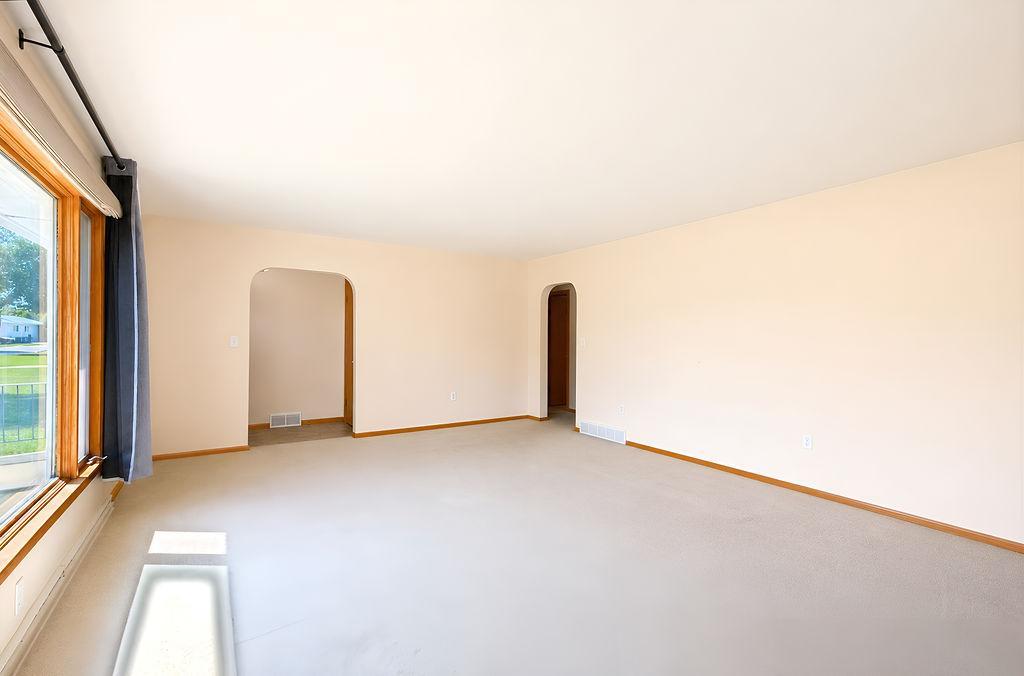 1957 single family home for sale at 142 10th Avenue N in Casselton, ND — 3 bed, 2 bath (photo 14 of 37)