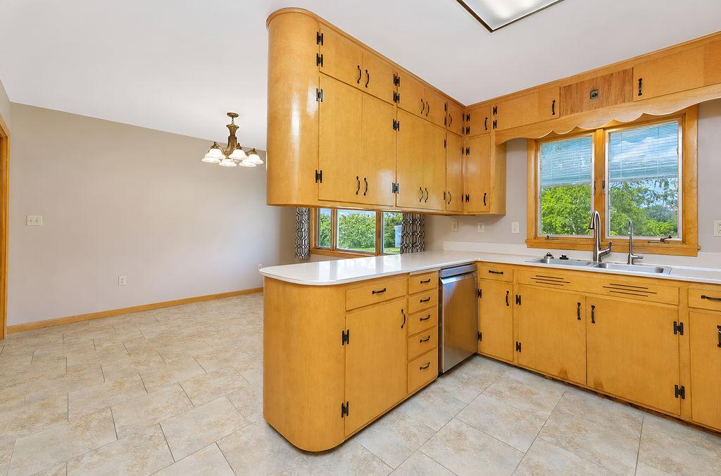 1957 single family home for sale at 142 10th Avenue N in Casselton, ND — 3 bed, 2 bath (photo 3 of 37)