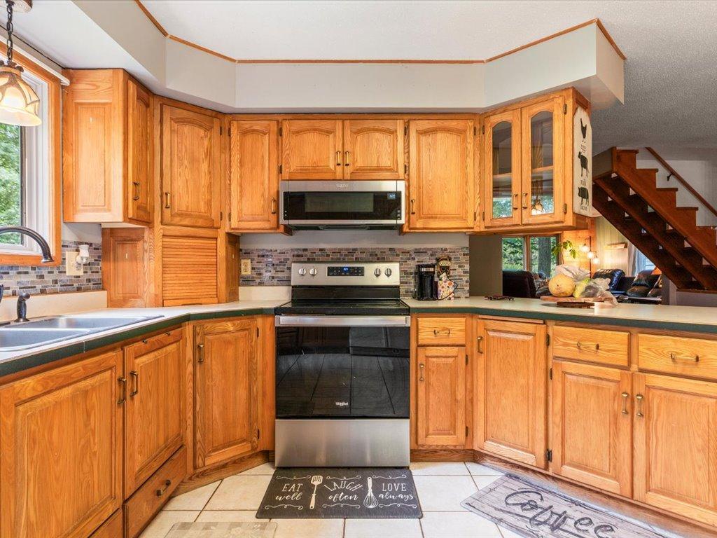 1971 single family home for sale at 33021 State Highway 210 in Aitkin, MN — 4 bed, 2 bath (photo 11 of 52)