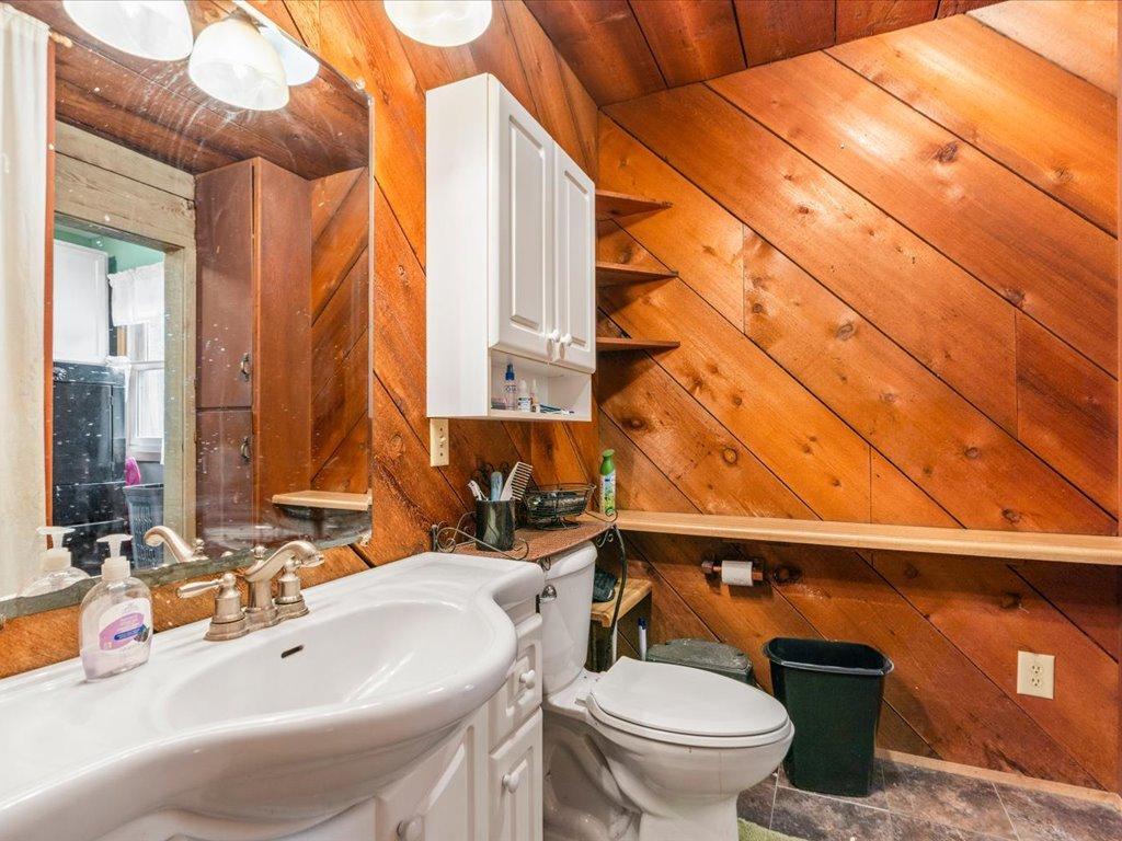 1971 single family home for sale at 33021 State Highway 210 in Aitkin, MN — 4 bed, 2 bath (photo 22 of 52)